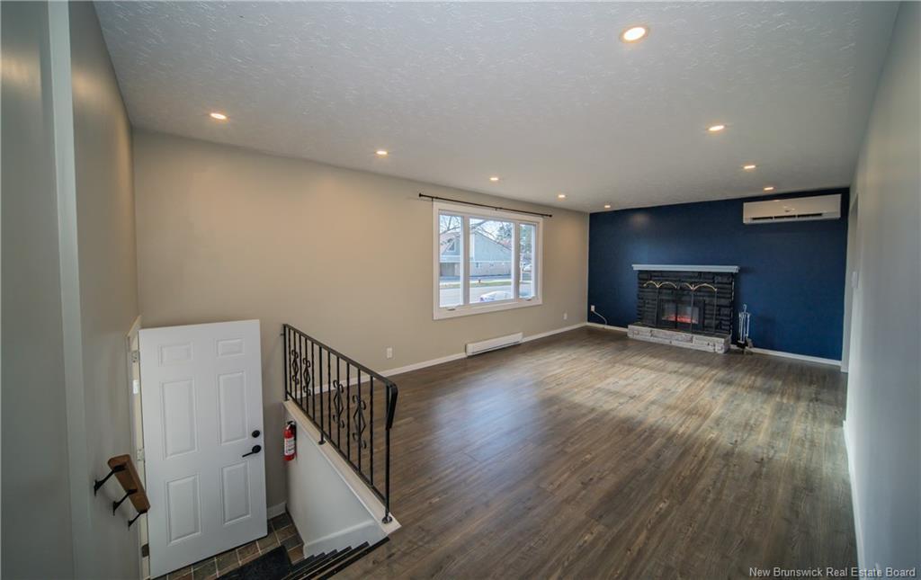 101 Sunset Dr, Fredericton, NB