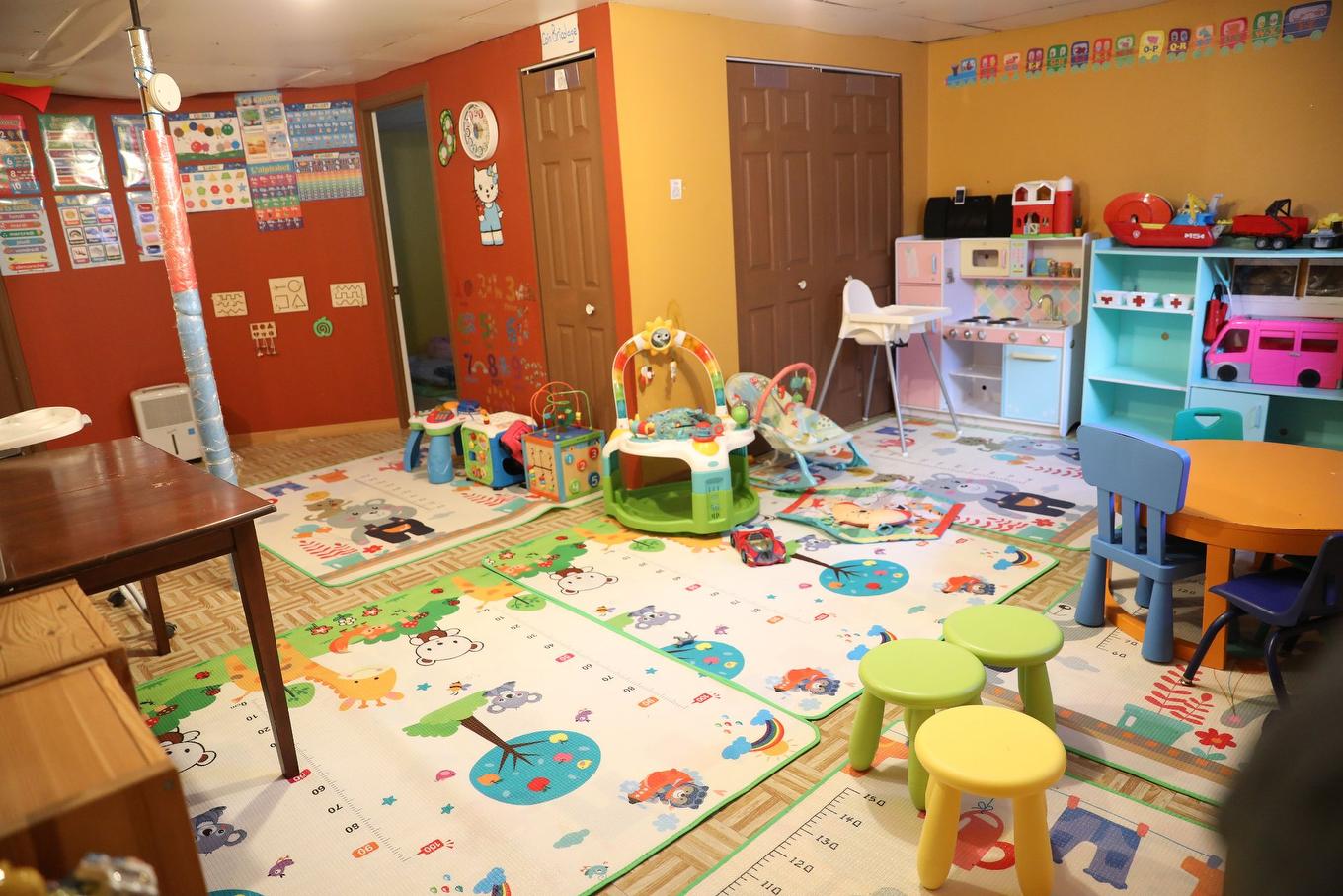 Salle familiale - 3468 Ch. De La Rivière-Cachée, Boisbriand, QC - Indoor