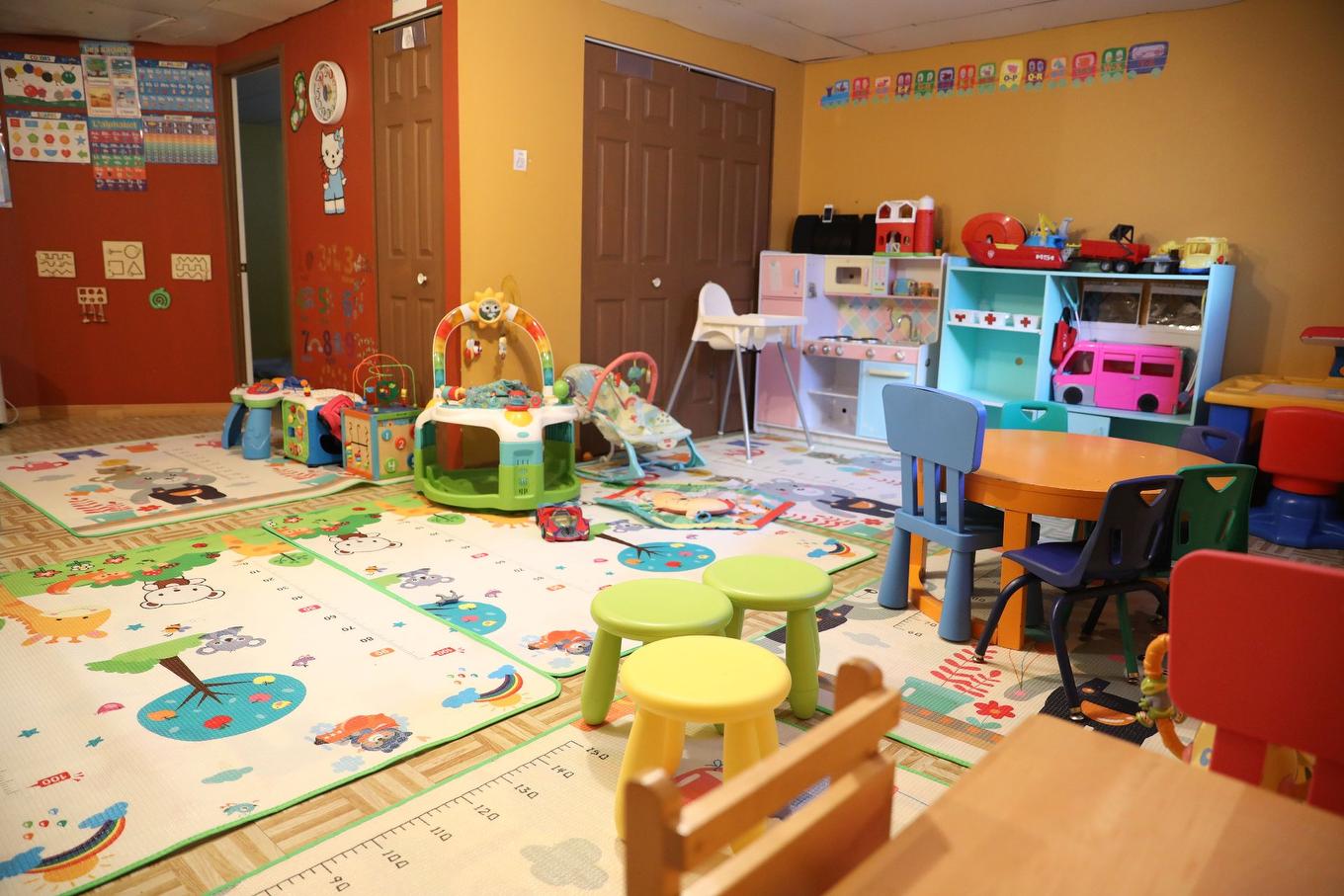 Salle familiale - 3468 Ch. De La Rivière-Cachée, Boisbriand, QC - Indoor Photo Showing Other Room