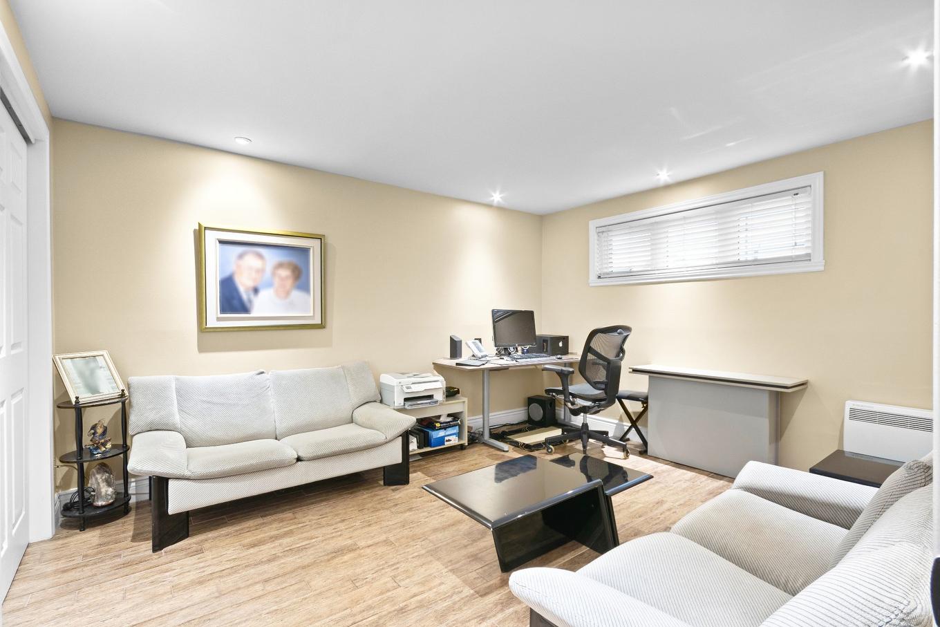 Bedroom - 3251 Boul. Roland-Therrien, Longueuil (Le Vieux-Longueuil), QC - Indoor