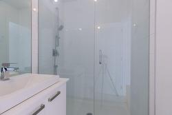Ensuite bathroom -