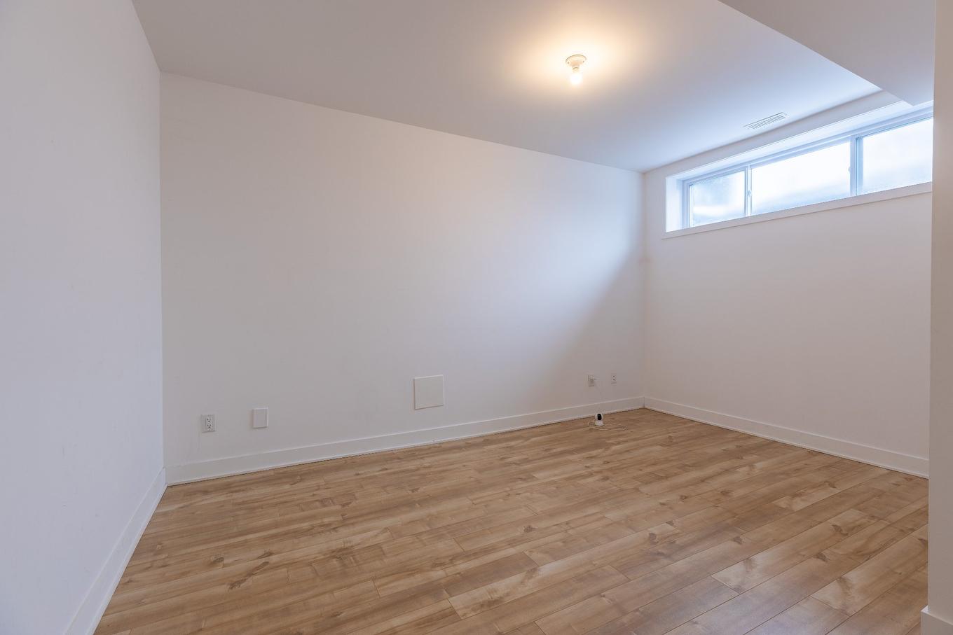 Family room - 1098Z Rue Jacqueline-Sicotte, Montréal (Lasalle), QC