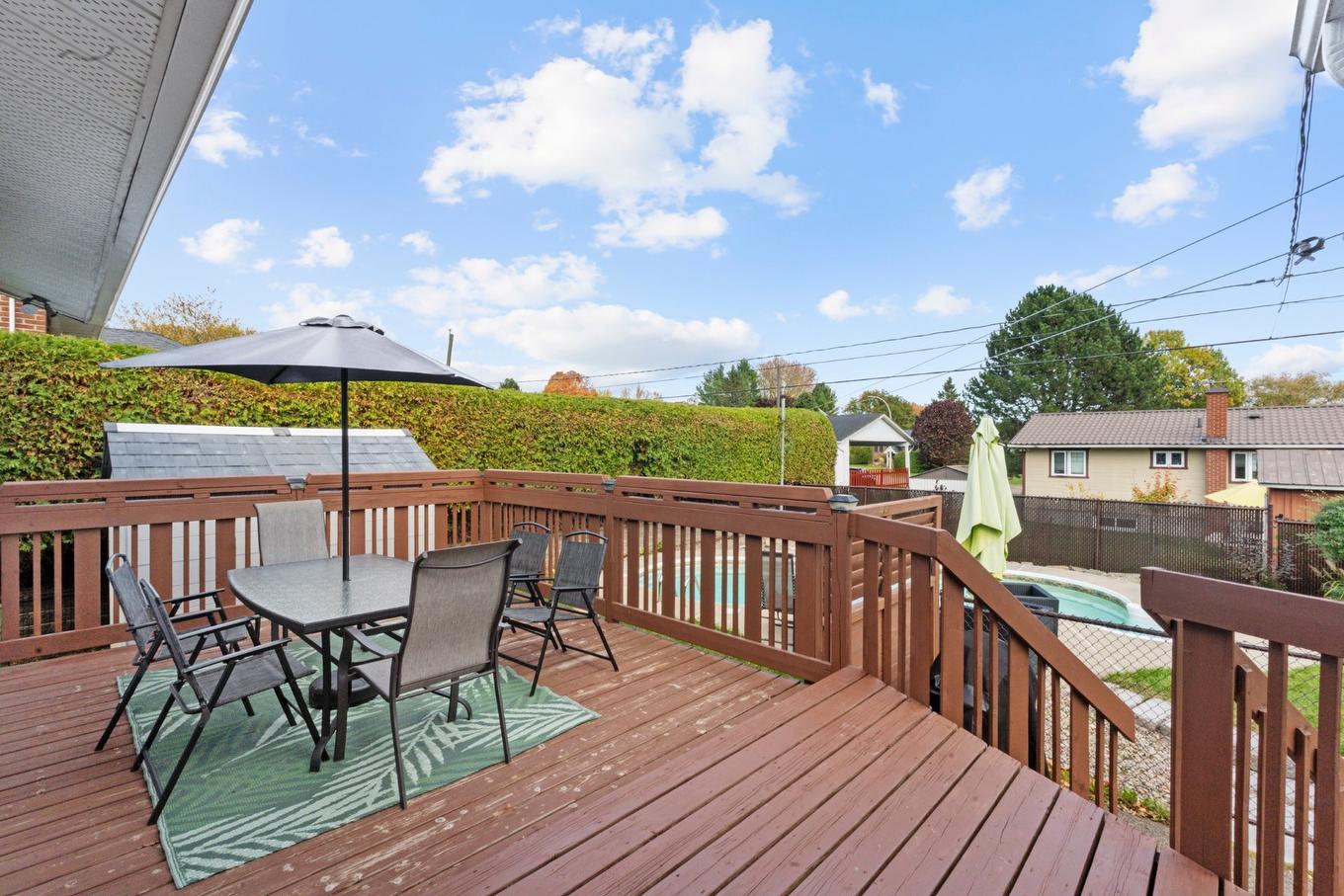 Terrasse - 27 Av. Hamford, Lachute, QC - Outdoor With Deck Patio Veranda With Exterior