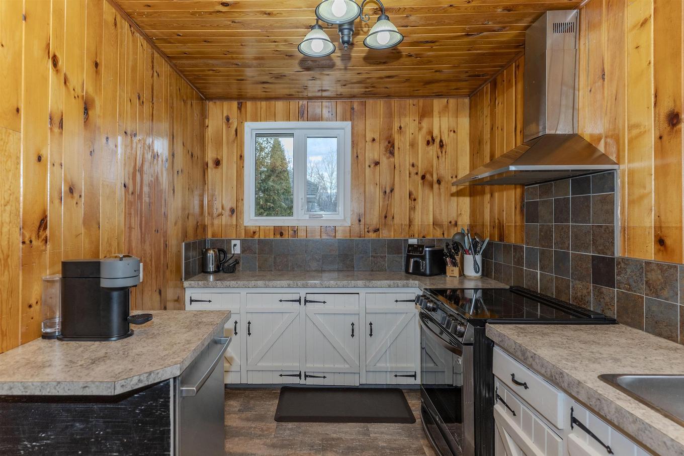 273 Amelia Street W, Thunder Bay, ON - Indoor Photo Showing Kitchen