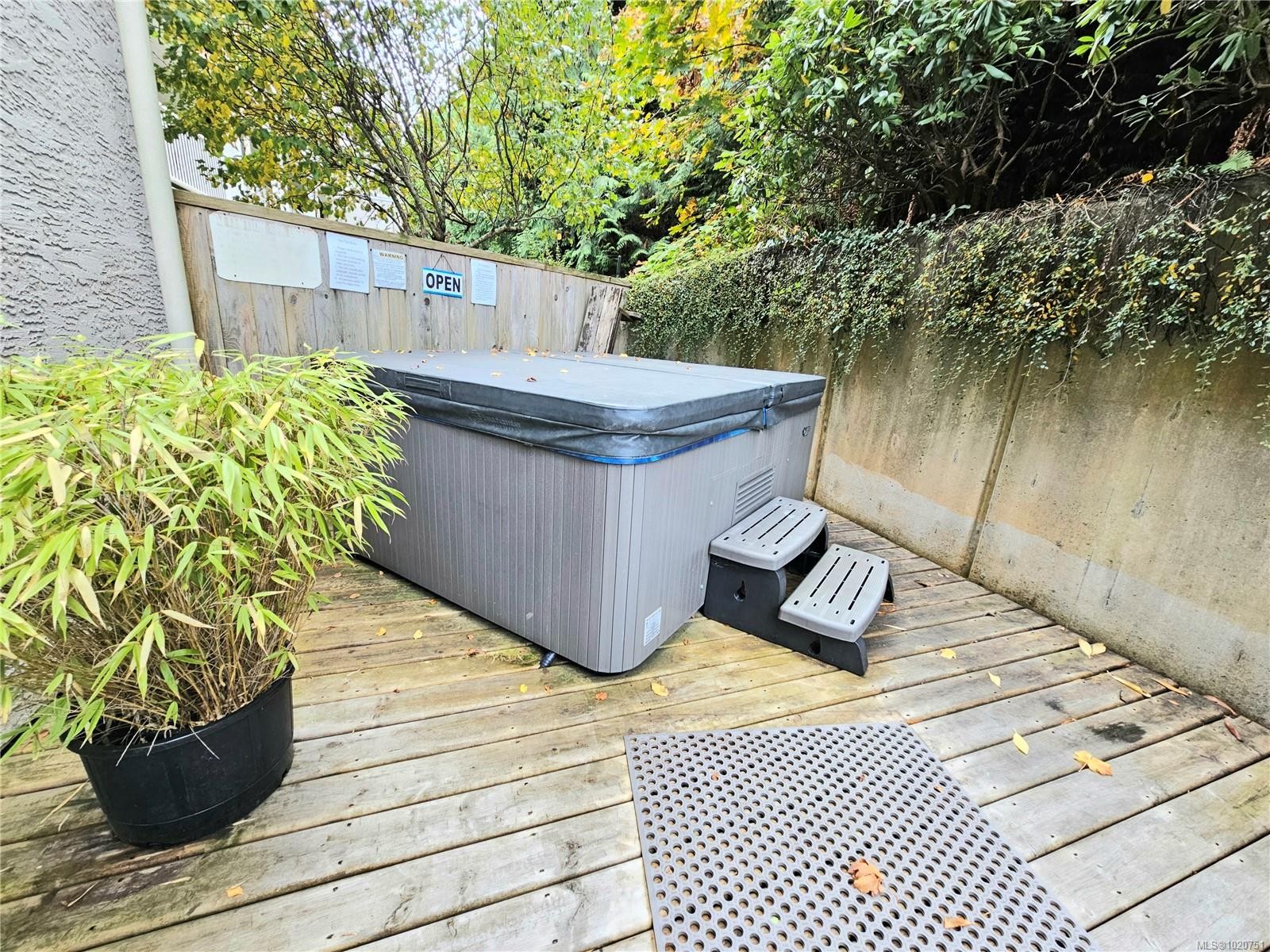 103-3156 Island Hwy West, Qualicum Beach, BC - Outdoor With Deck Patio Veranda