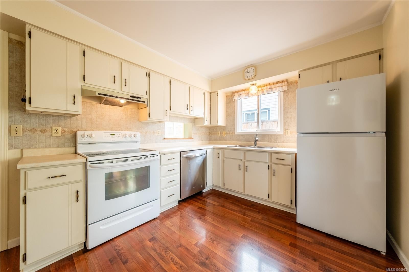 723 Phillips St, Parksville, BC