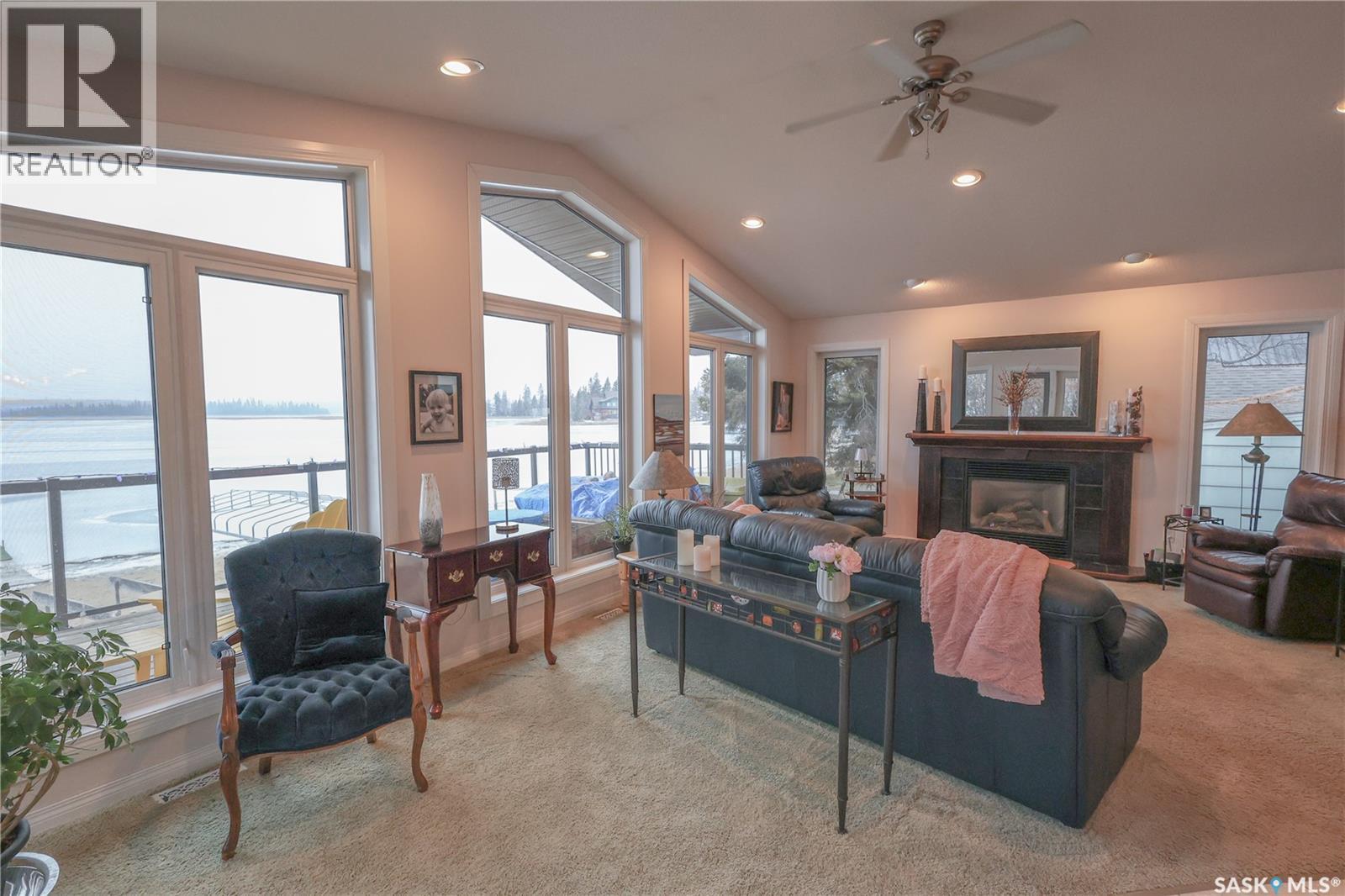318 Neis Drive, Lakeland Rm No. 521, SK - Indoor Photo Showing Living Room With Fireplace