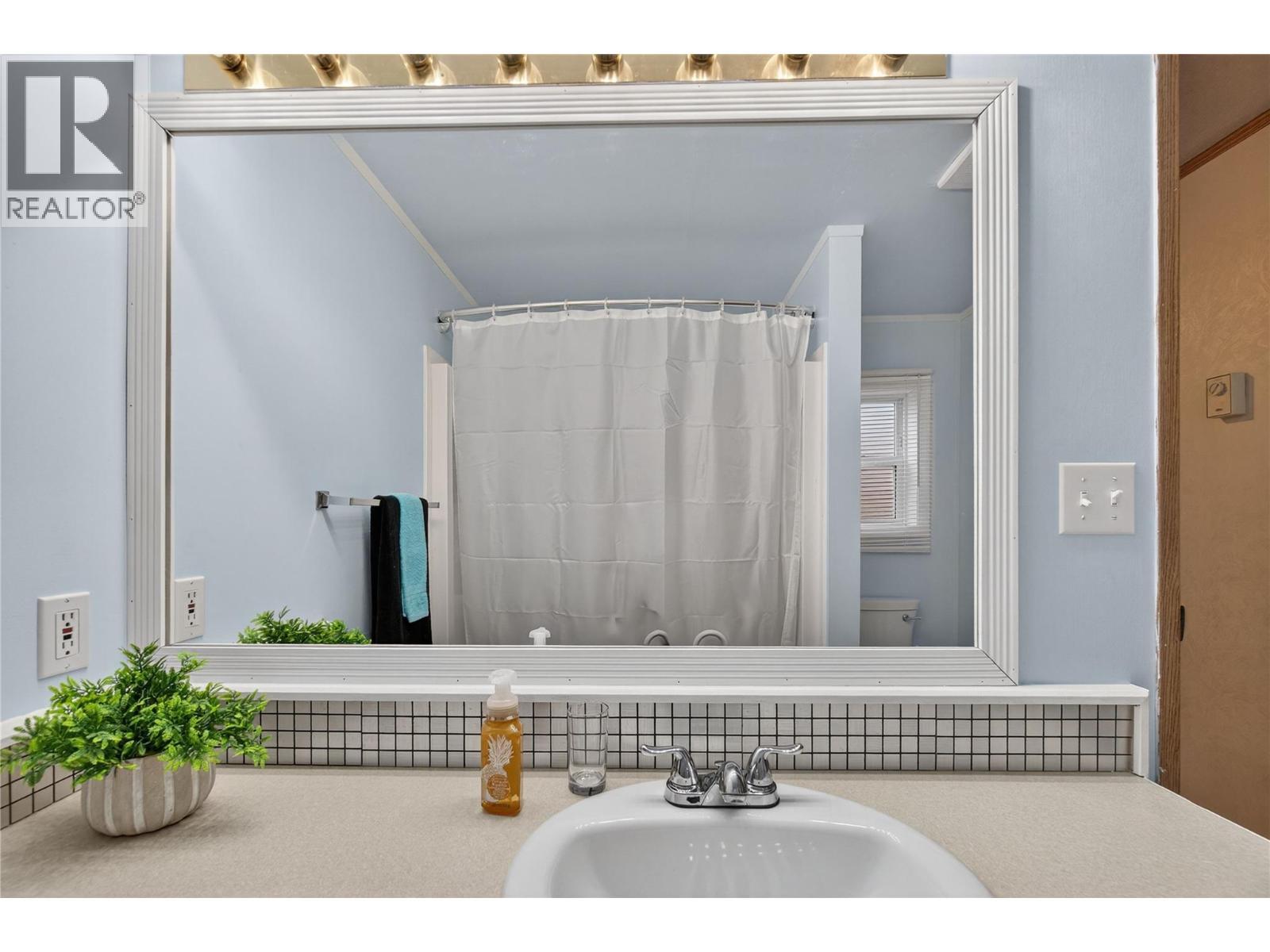 2036 Solsqua Sicamous Road Unit# 17, Sicamous, BC