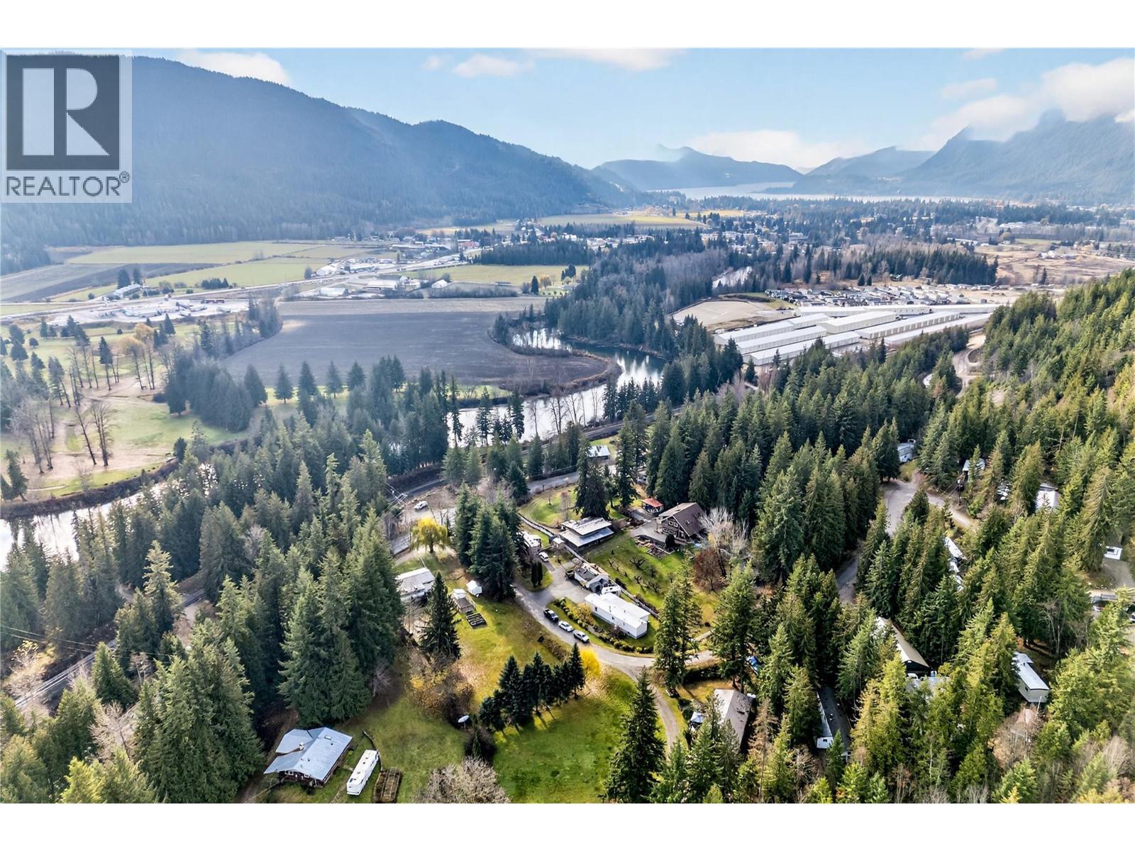 2036 Solsqua Sicamous Road Unit# 17, Sicamous, BC