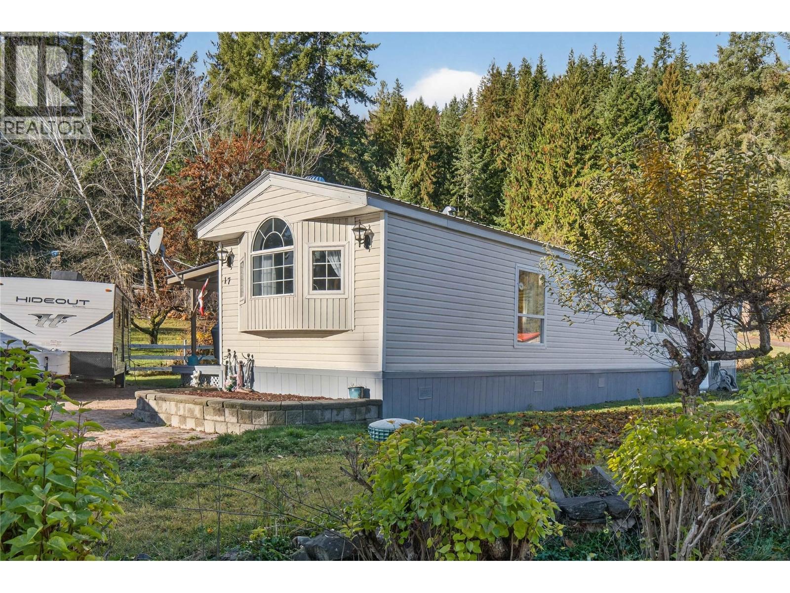 2036 Solsqua Sicamous Road Unit# 17, Sicamous, BC