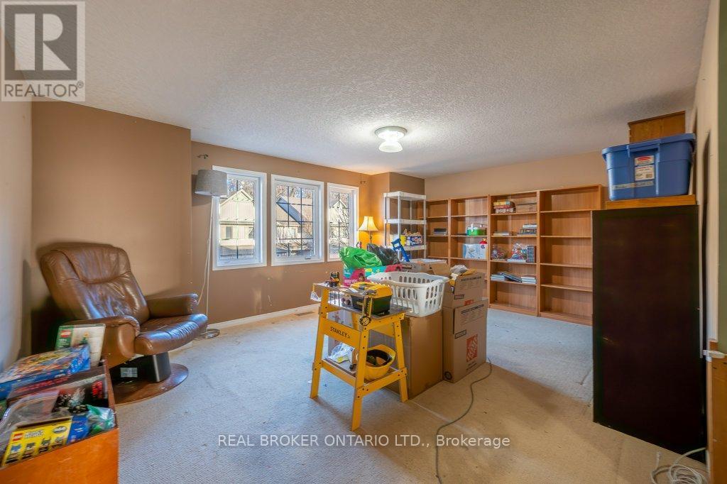 B11 - 110 Activa Avenue, Kitchener, ON - Indoor