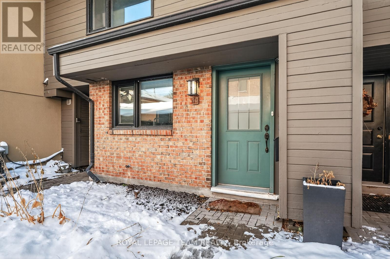 10 - 290 Cathcart Street, Ottawa, ON - Outdoor With Exterior