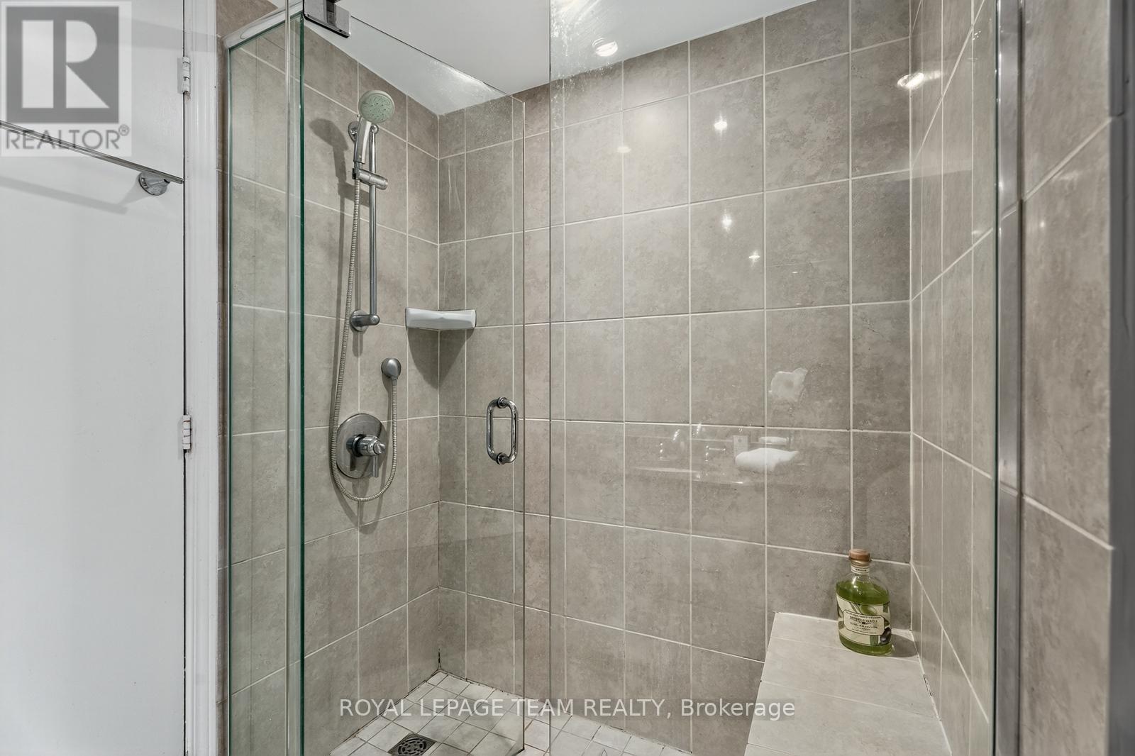 10 - 290 Cathcart Street, Ottawa, ON - Indoor Photo Showing Bathroom