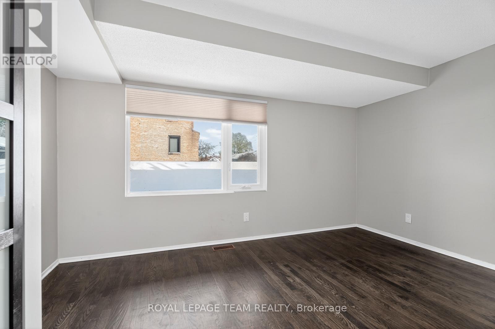 10 - 290 Cathcart Street, Ottawa, ON - Indoor Photo Showing Other Room