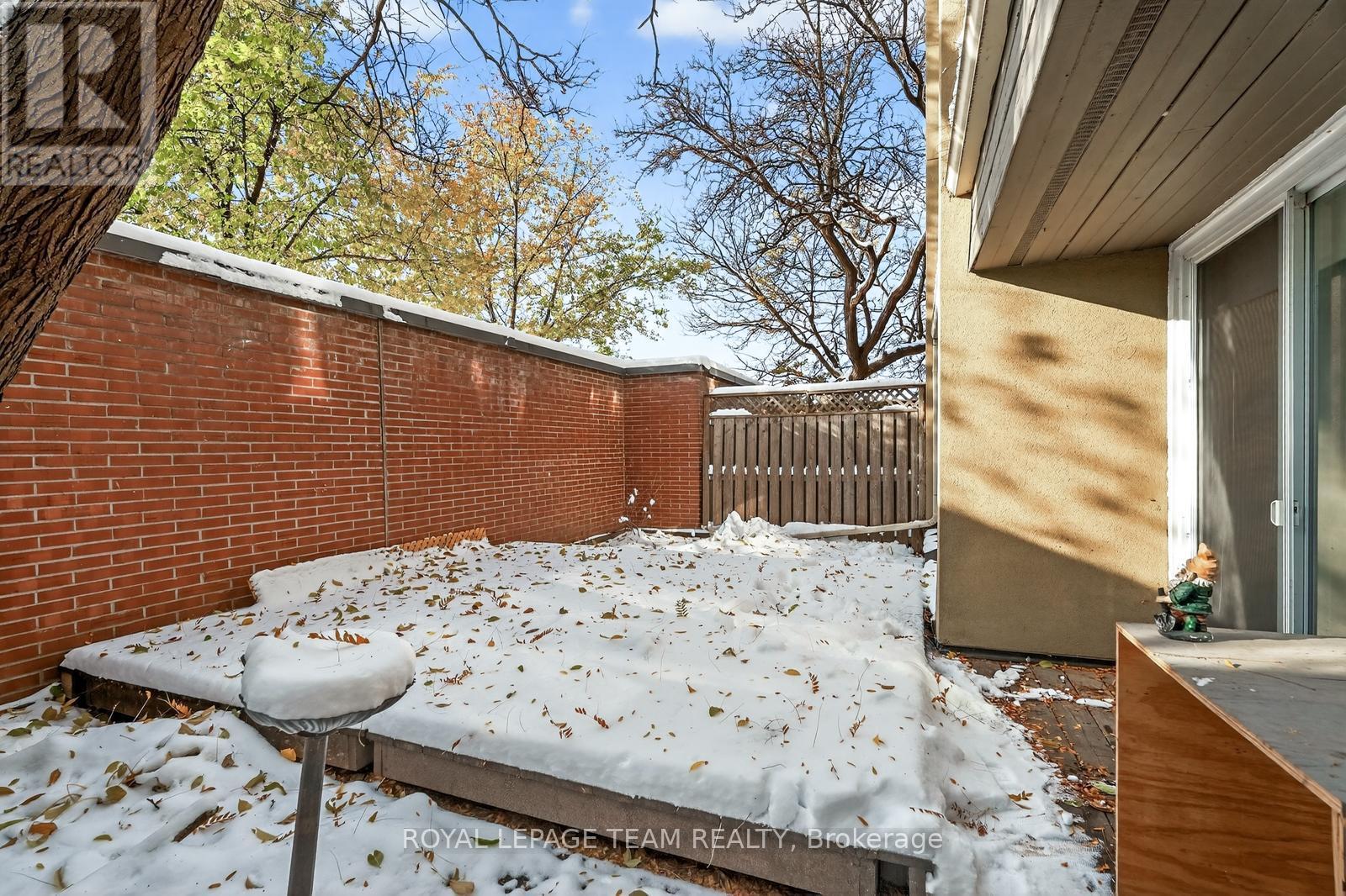 10 - 290 Cathcart Street, Ottawa, ON - Outdoor