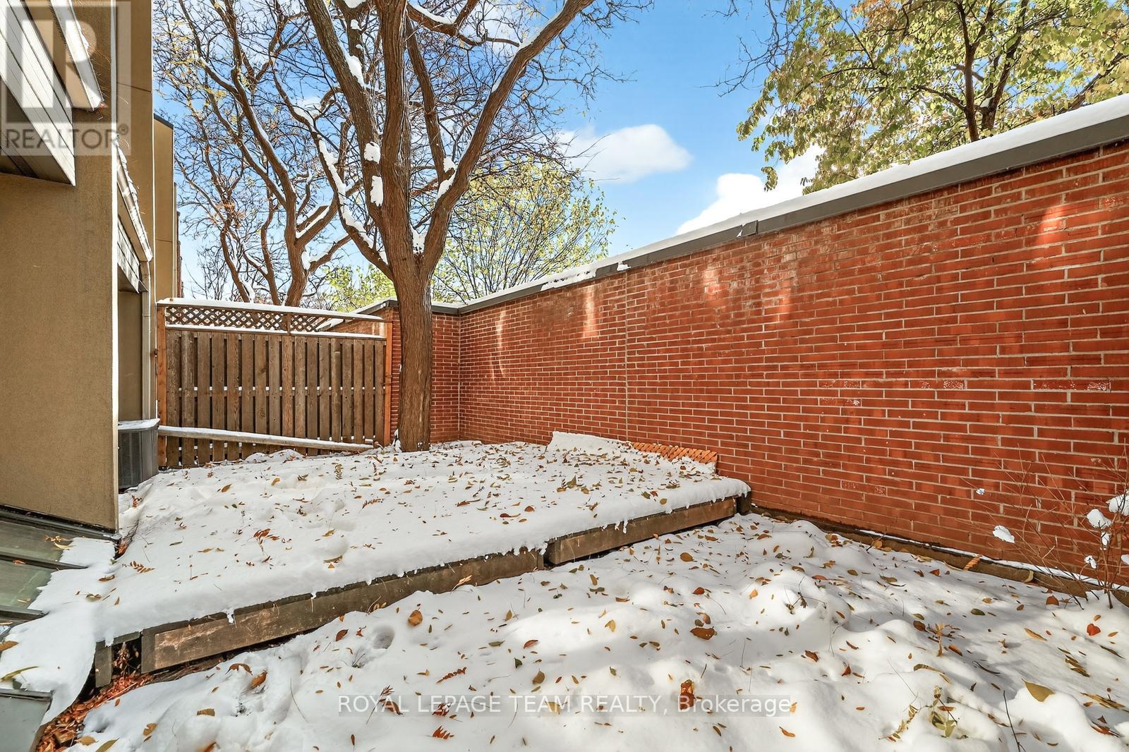 10 - 290 Cathcart Street, Ottawa, ON - Outdoor