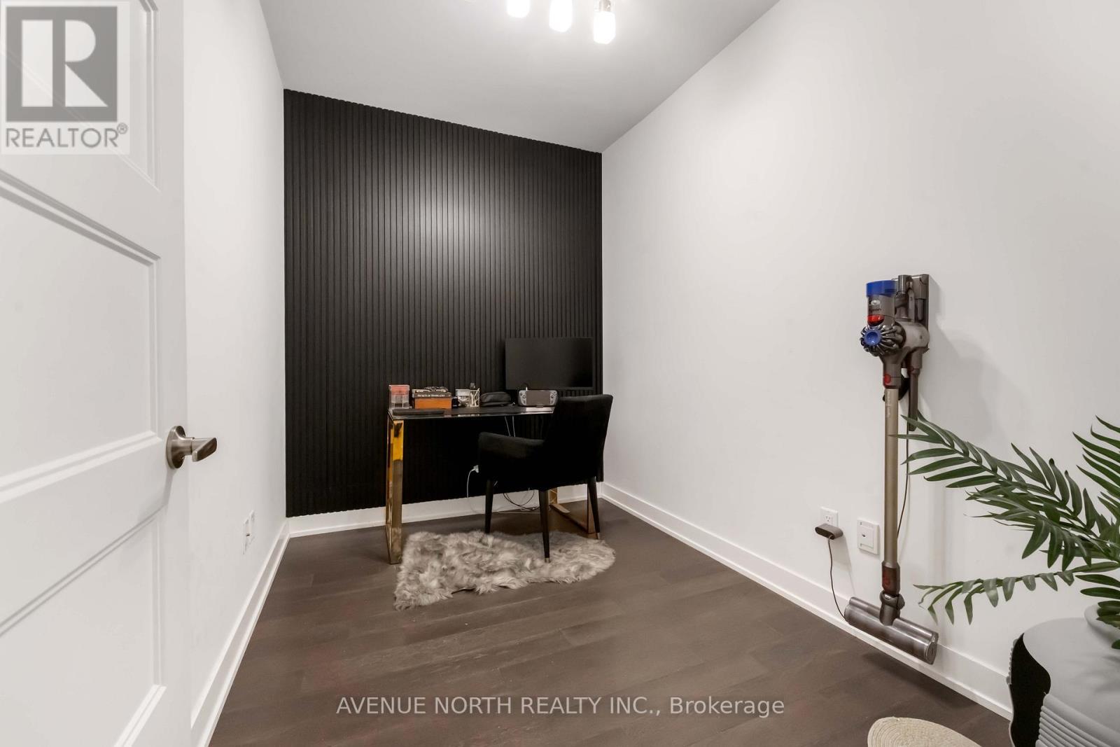 903 - 200 Inlet Private, Ottawa, ON - Indoor