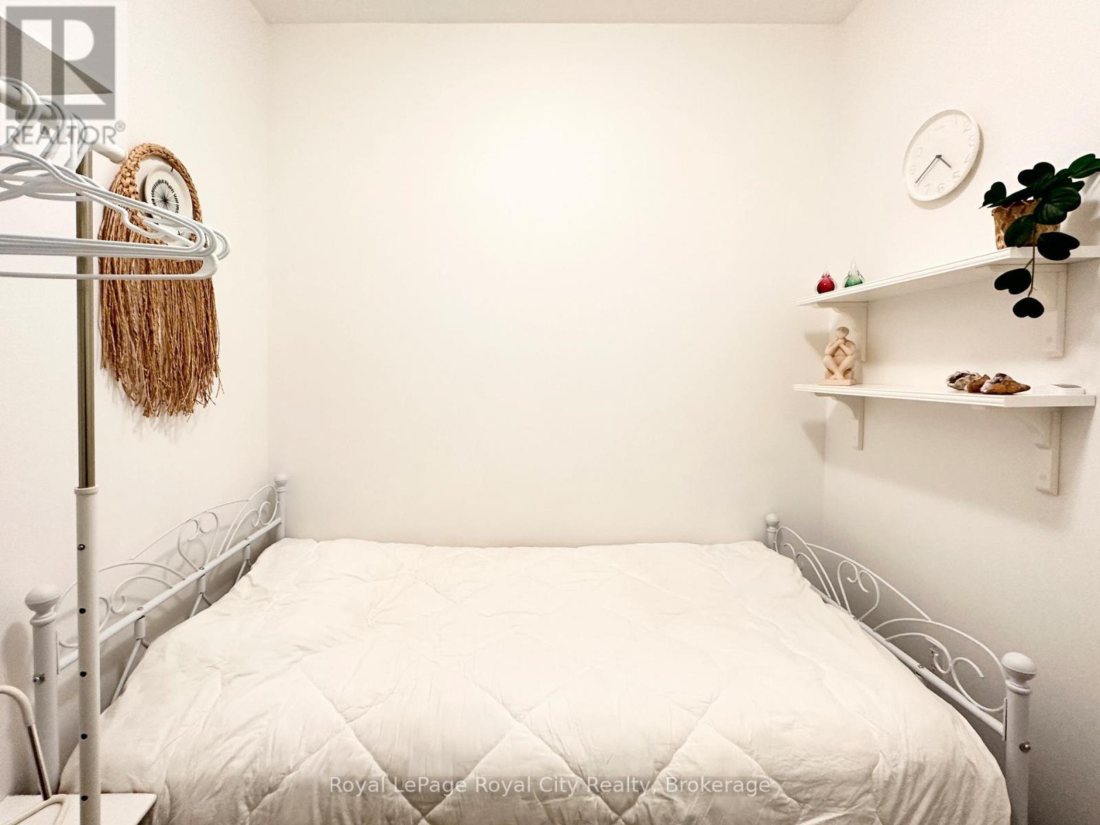 830 - 39 Queens Quay E, Toronto (Waterfront Communities), ON - Indoor Photo Showing Bedroom