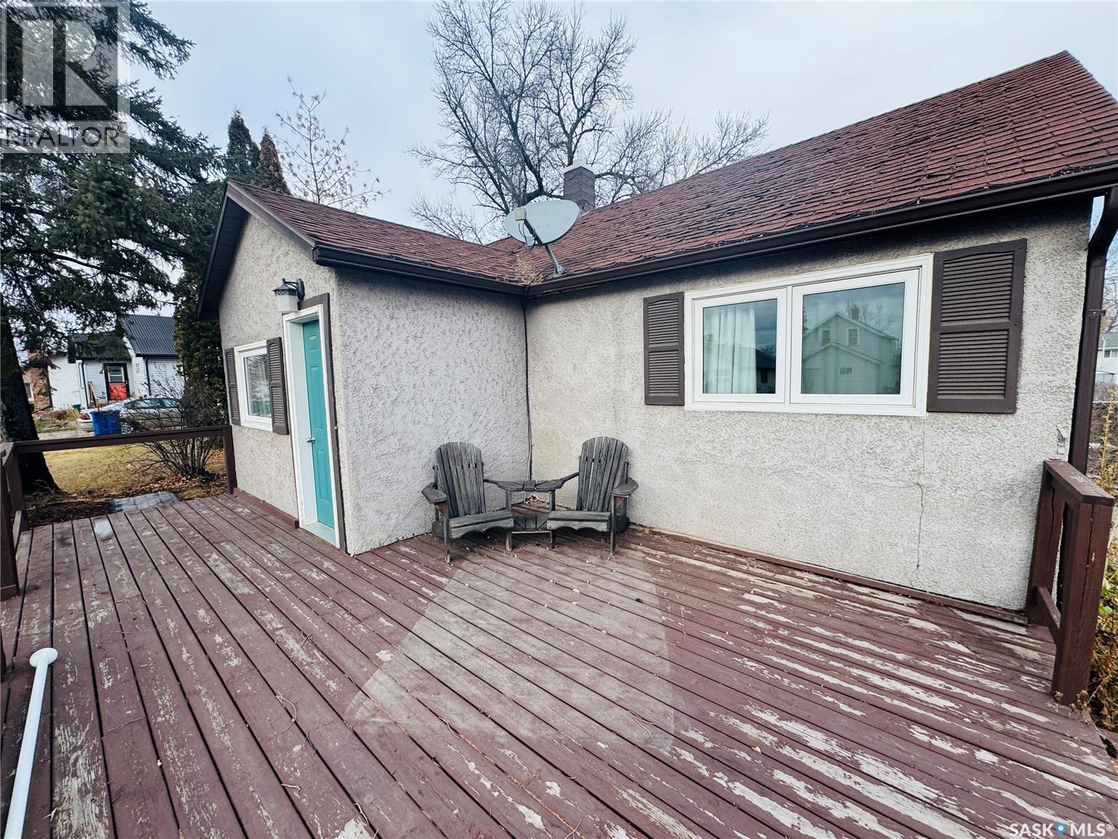 213 3Rd Avenue W, Biggar, SK - Outdoor With Deck Patio Veranda With Exterior