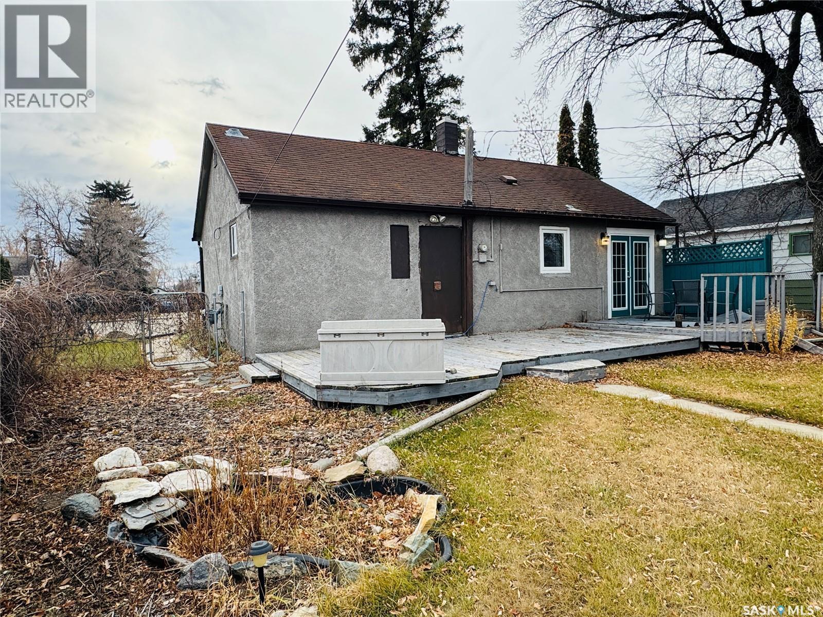 213 3Rd Avenue W, Biggar, SK - Outdoor With Deck Patio Veranda