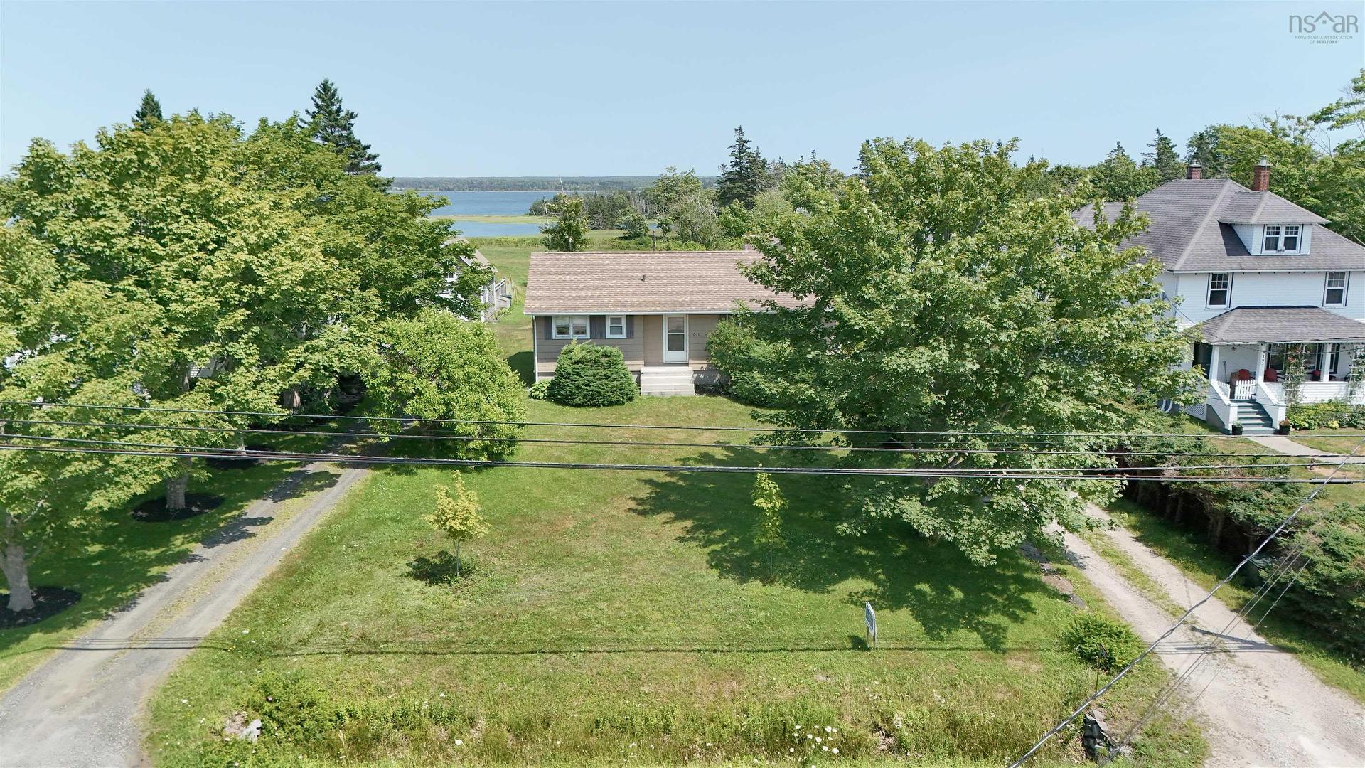 911 Highway 335, West Pubnico, NS - Outdoor