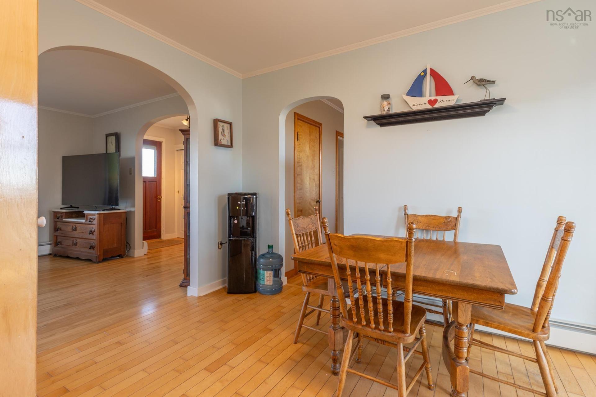 911 Highway 335, West Pubnico, NS - Indoor Photo Showing Dining Room