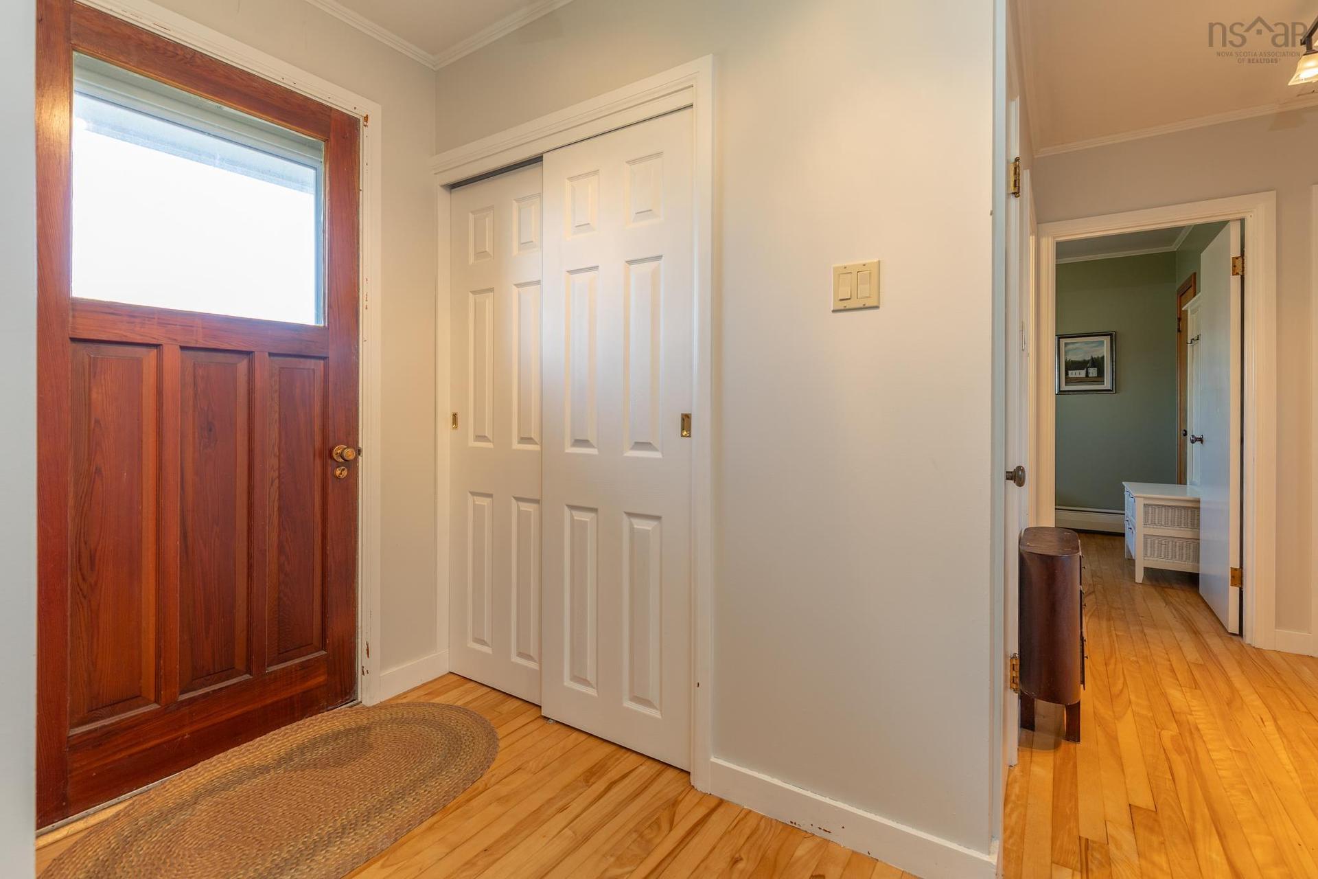 911 Highway 335, West Pubnico, NS - Indoor Photo Showing Other Room