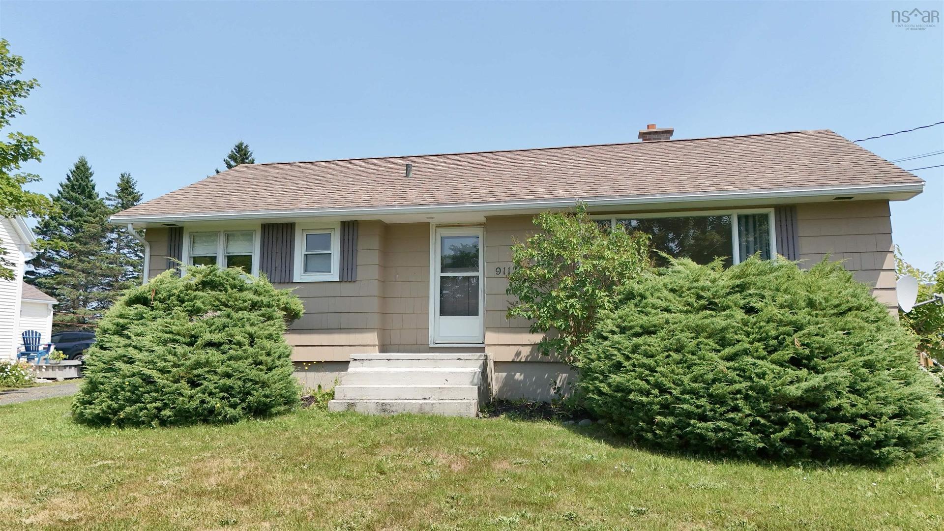 911 Highway 335, West Pubnico, NS - Outdoor