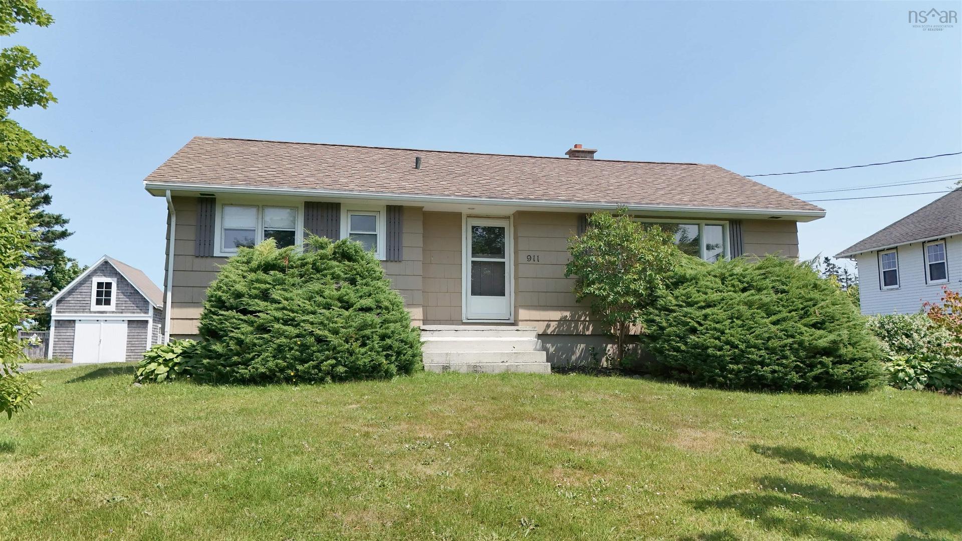 911 Highway 335, West Pubnico, NS - Outdoor