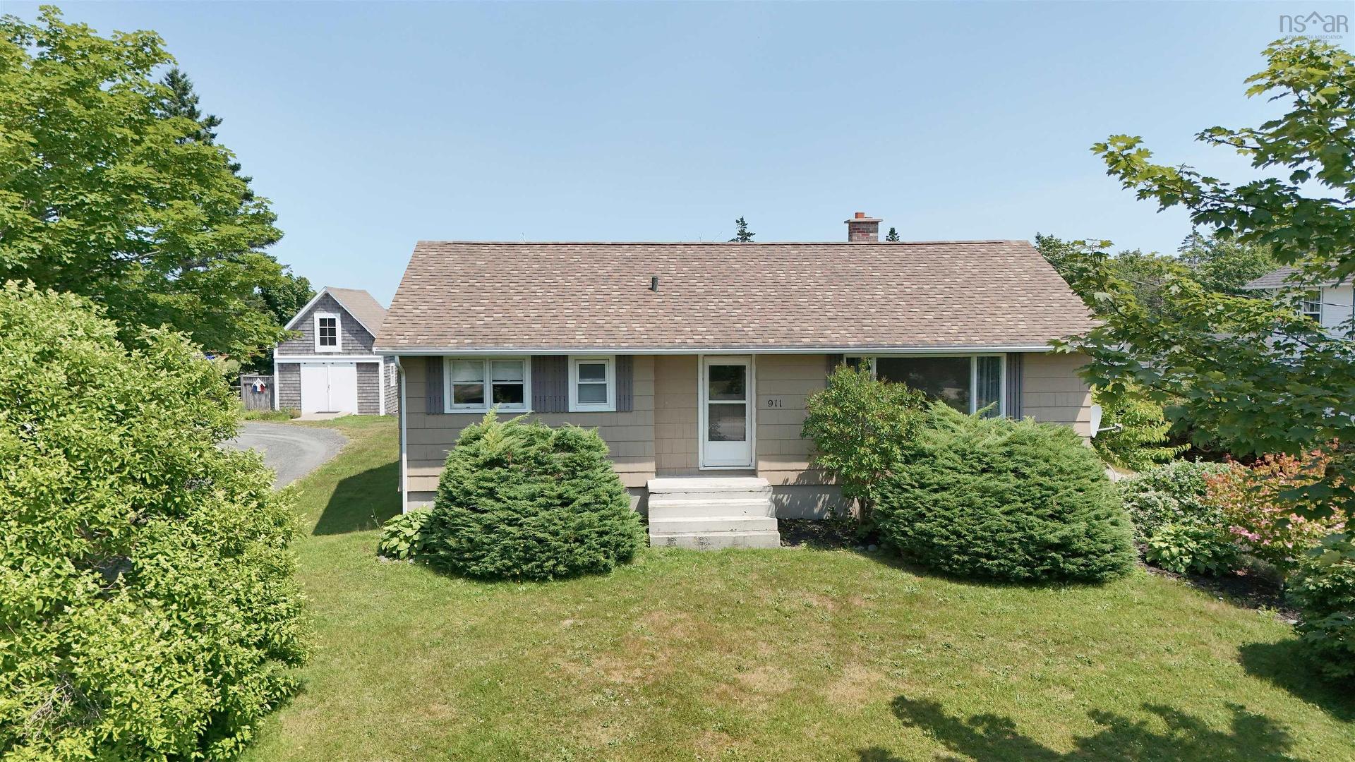 911 Highway 335, West Pubnico, NS - Outdoor