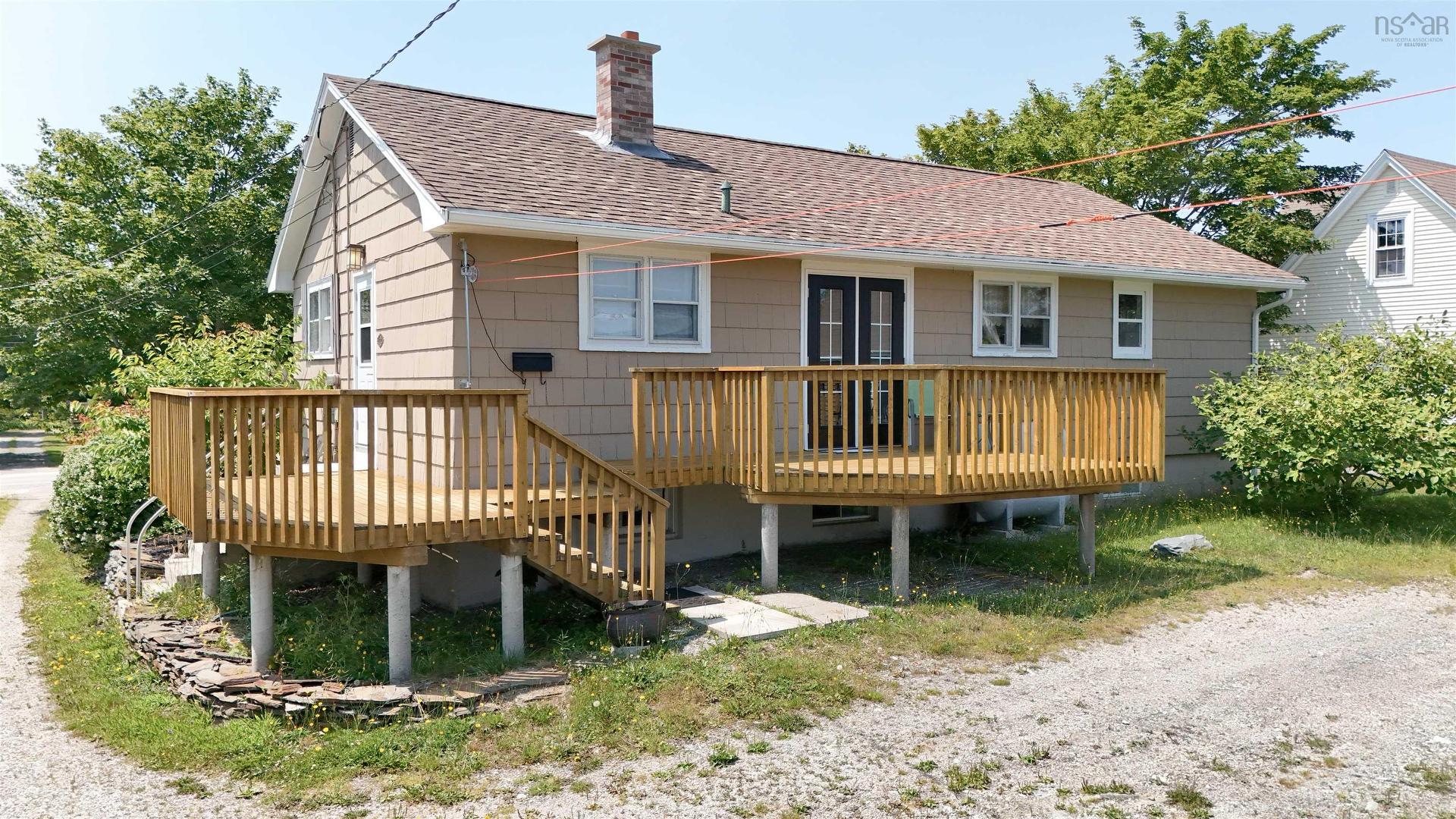 911 Highway 335, West Pubnico, NS - Outdoor With Deck Patio Veranda
