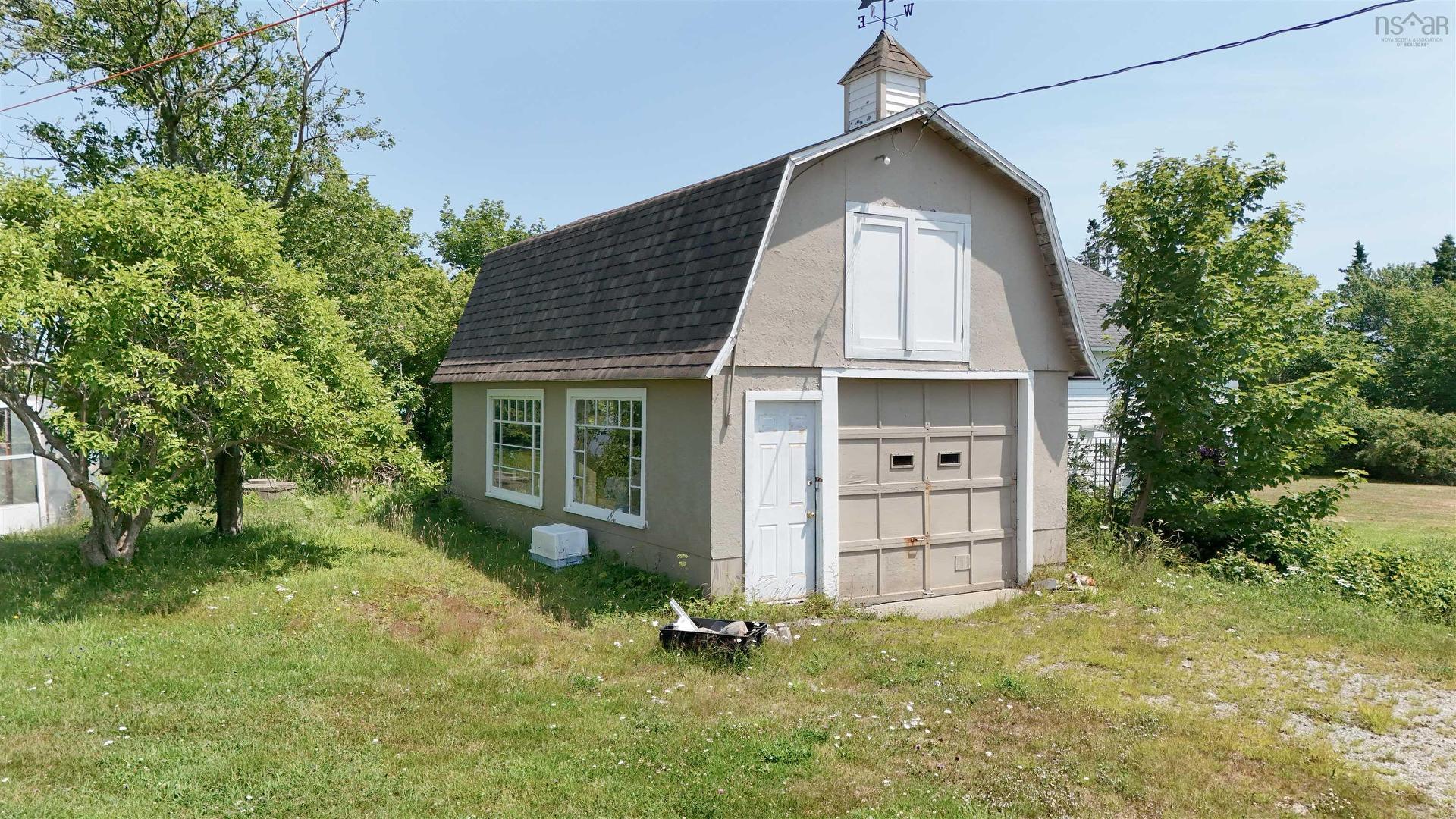 911 Highway 335, West Pubnico, NS - Outdoor