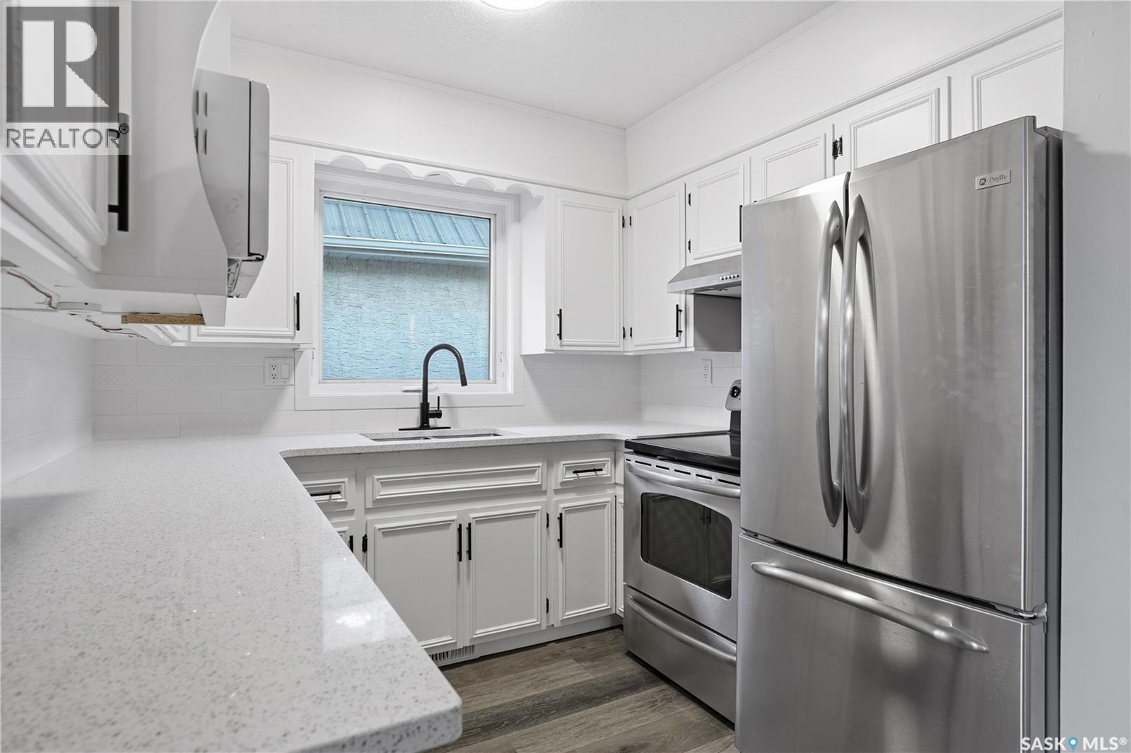 1612 Rothwell Street, Regina, SK - Indoor Photo Showing Kitchen