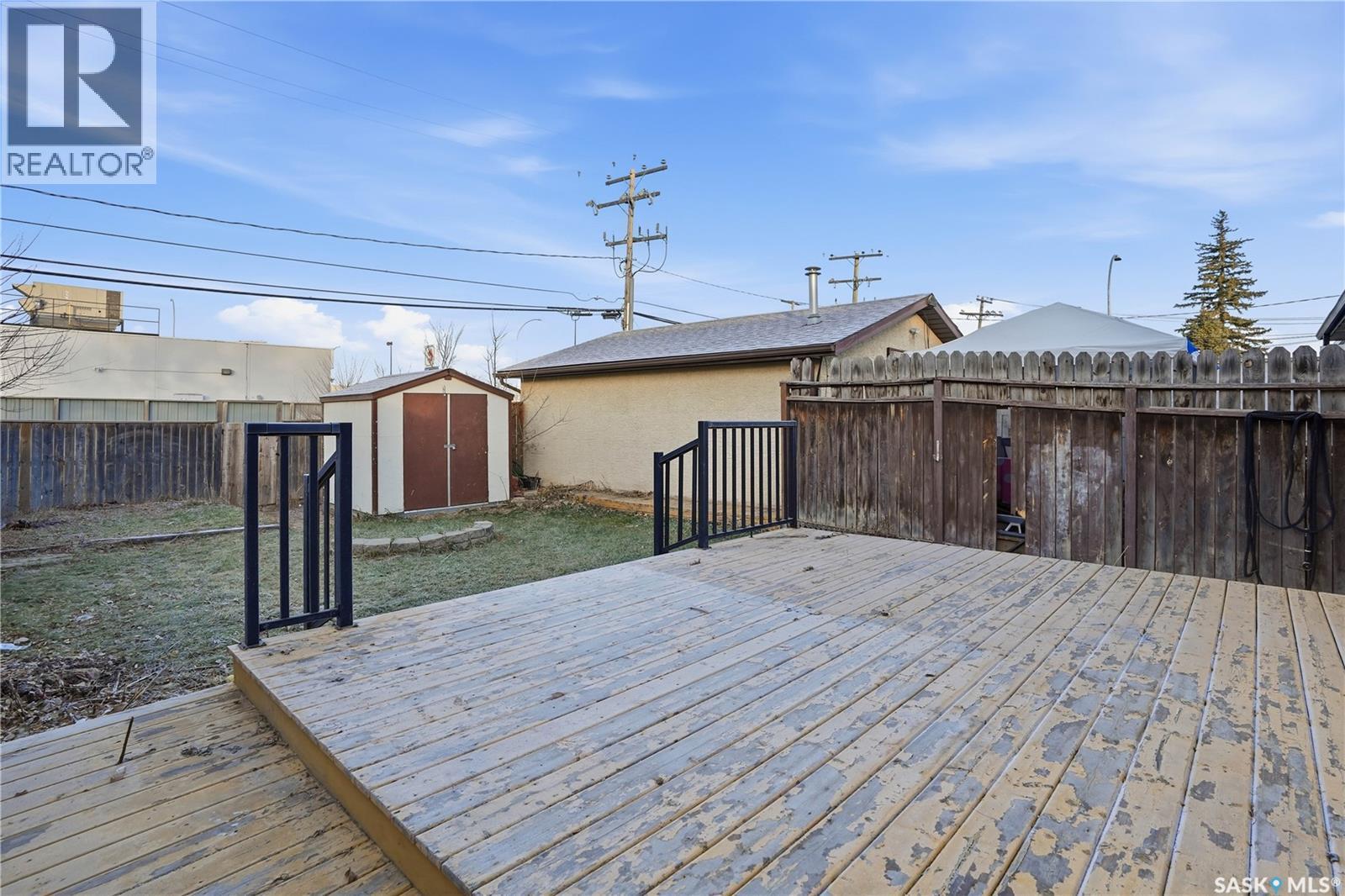 1612 Rothwell Street, Regina, SK - Outdoor With Deck Patio Veranda