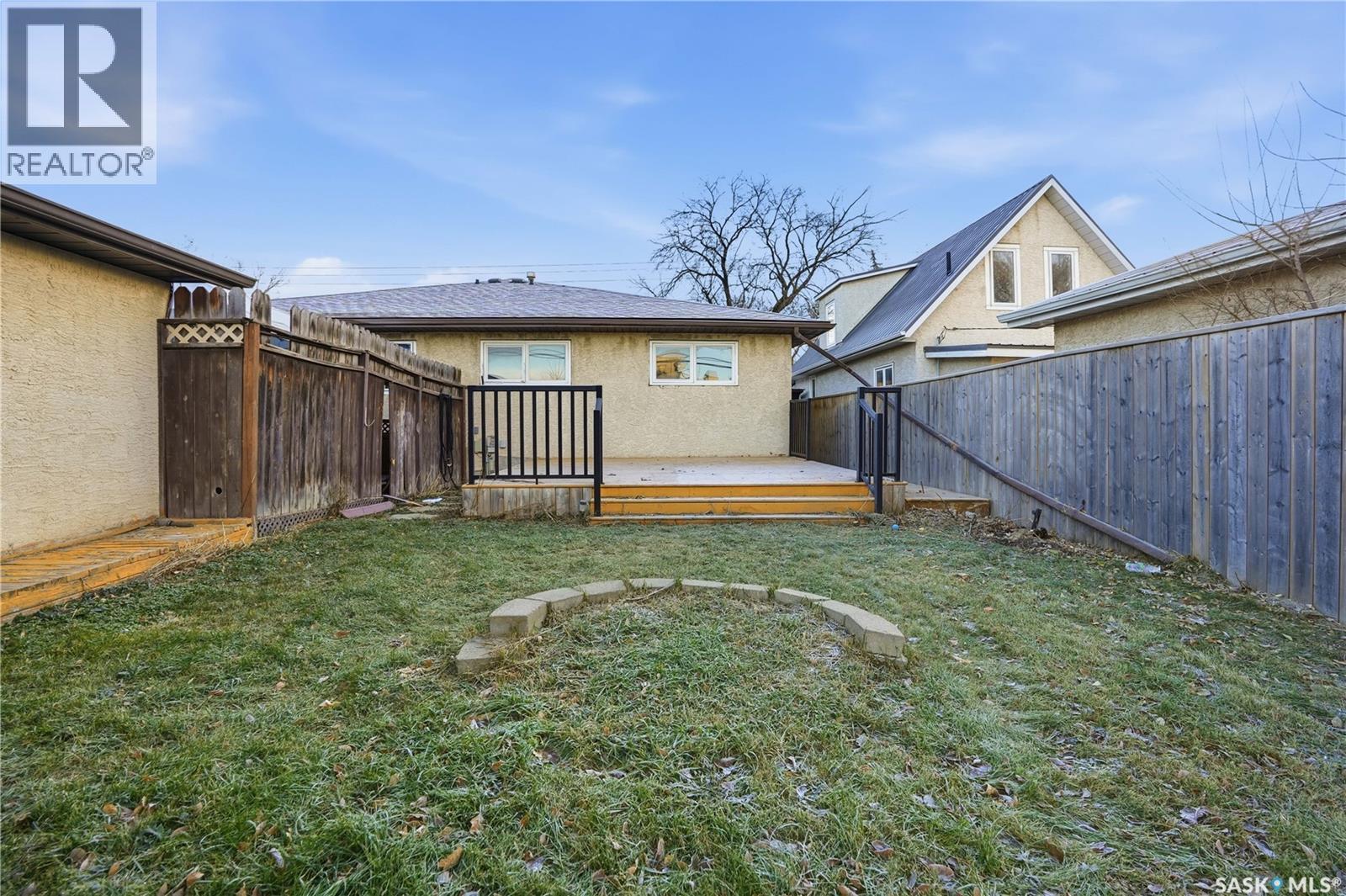 1612 Rothwell Street, Regina, SK - Outdoor