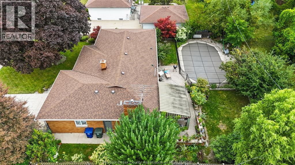 1670 Campbell, Windsor, ON - Outdoor