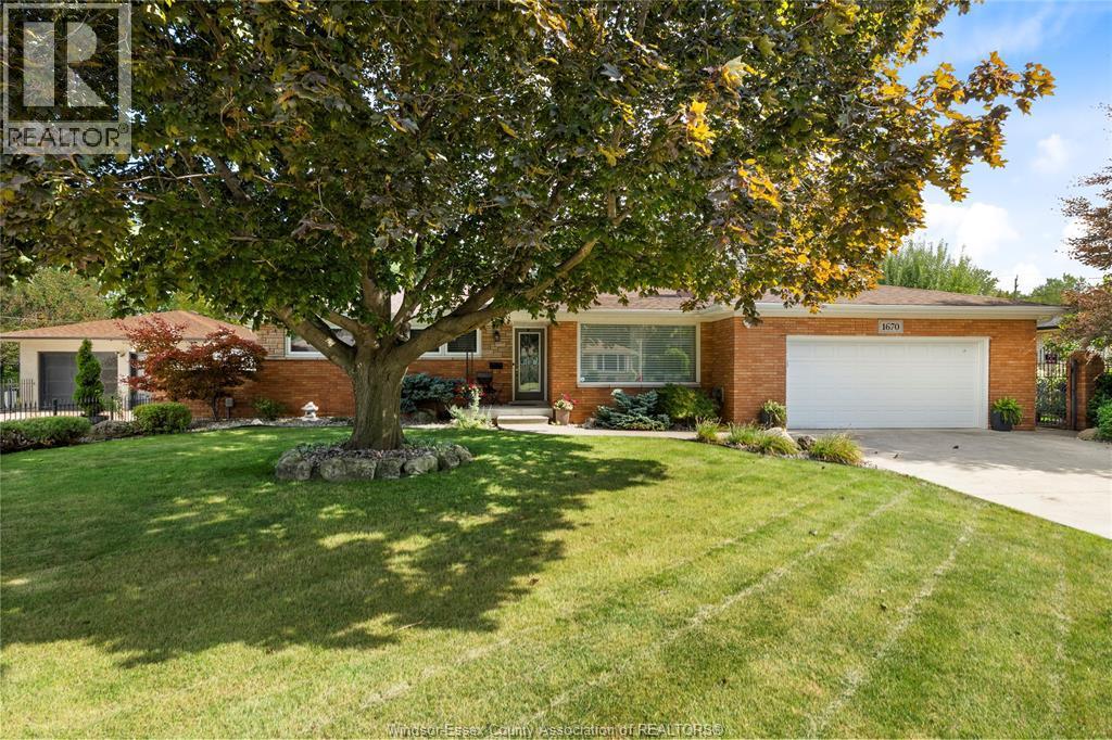 1670 Campbell, Windsor, ON - Outdoor