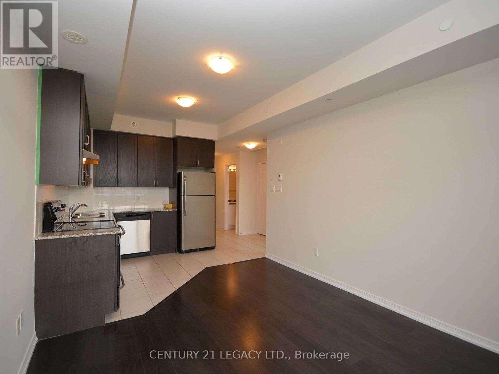209 - 54 Sky Harbour Drive, Brampton, ON - Indoor Photo Showing Kitchen