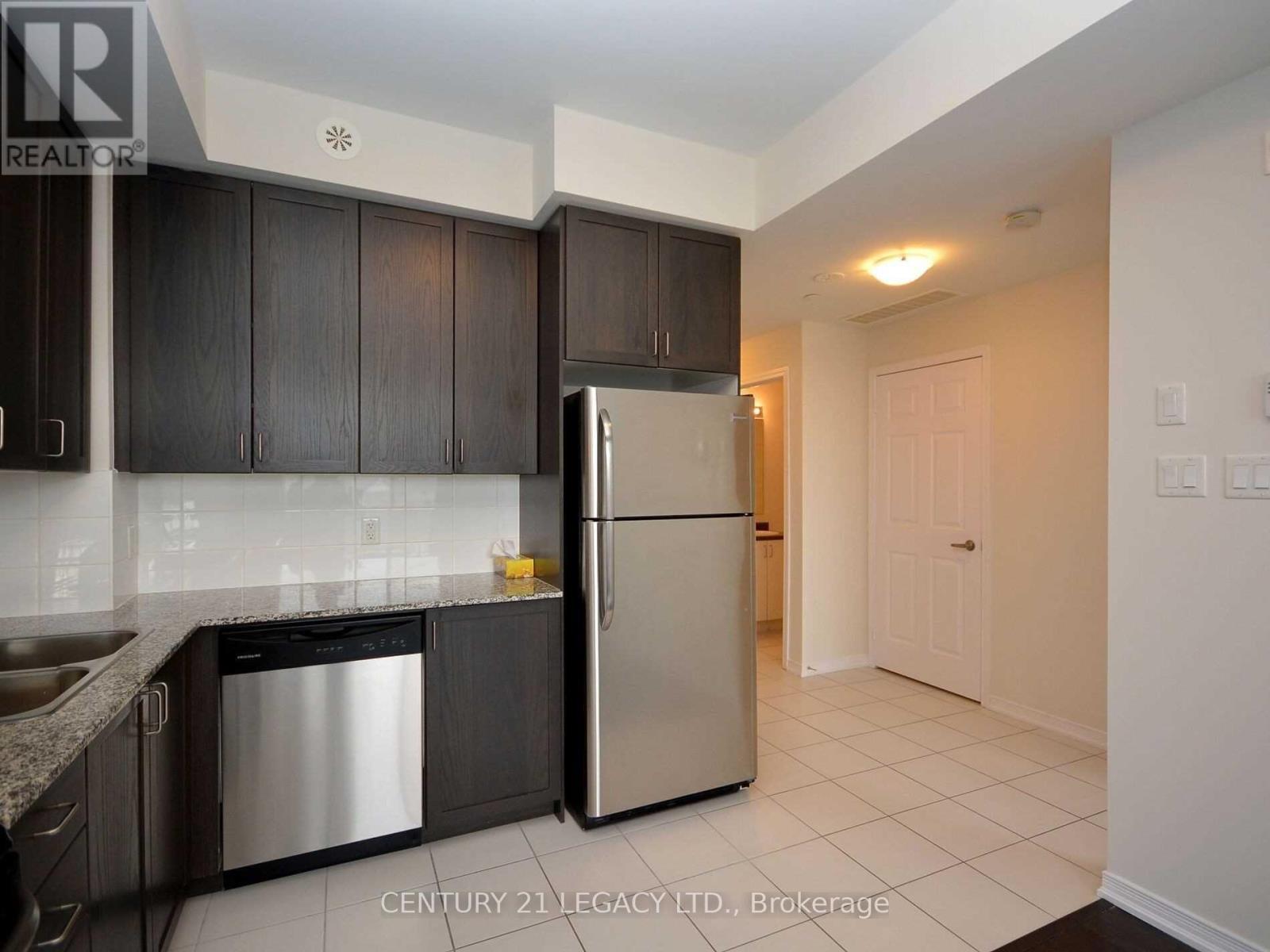 209 - 54 Sky Harbour Drive, Brampton, ON - Indoor Photo Showing Kitchen