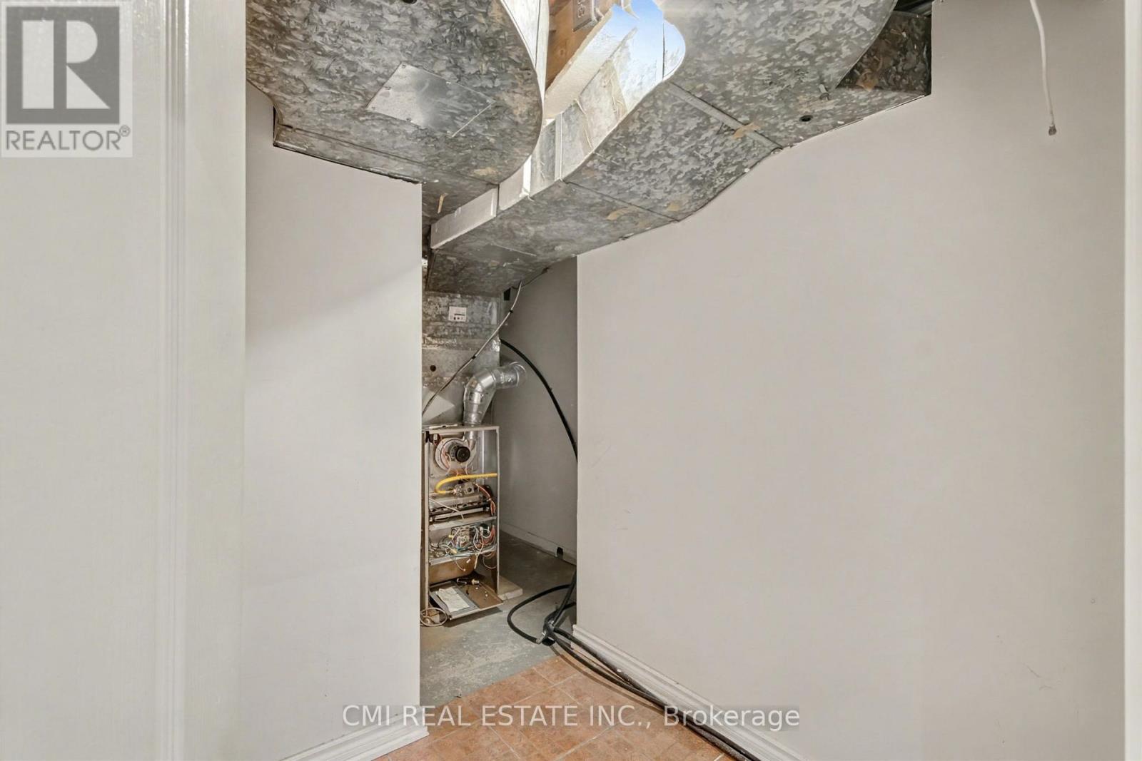 460 Martin Grove Road, Toronto, ON - Photo Showing Other Room