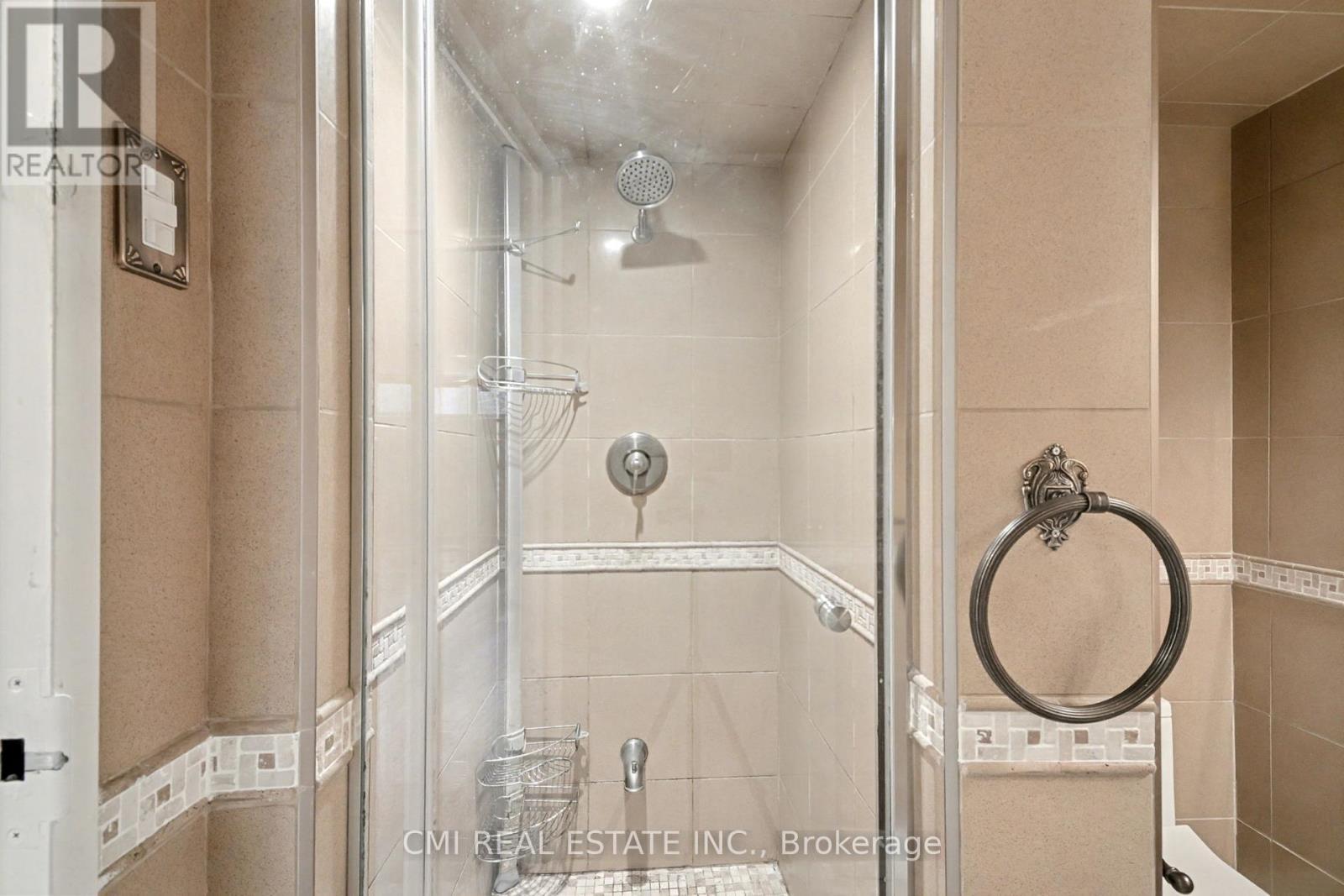 460 Martin Grove Road, Toronto, ON - Indoor Photo Showing Bathroom