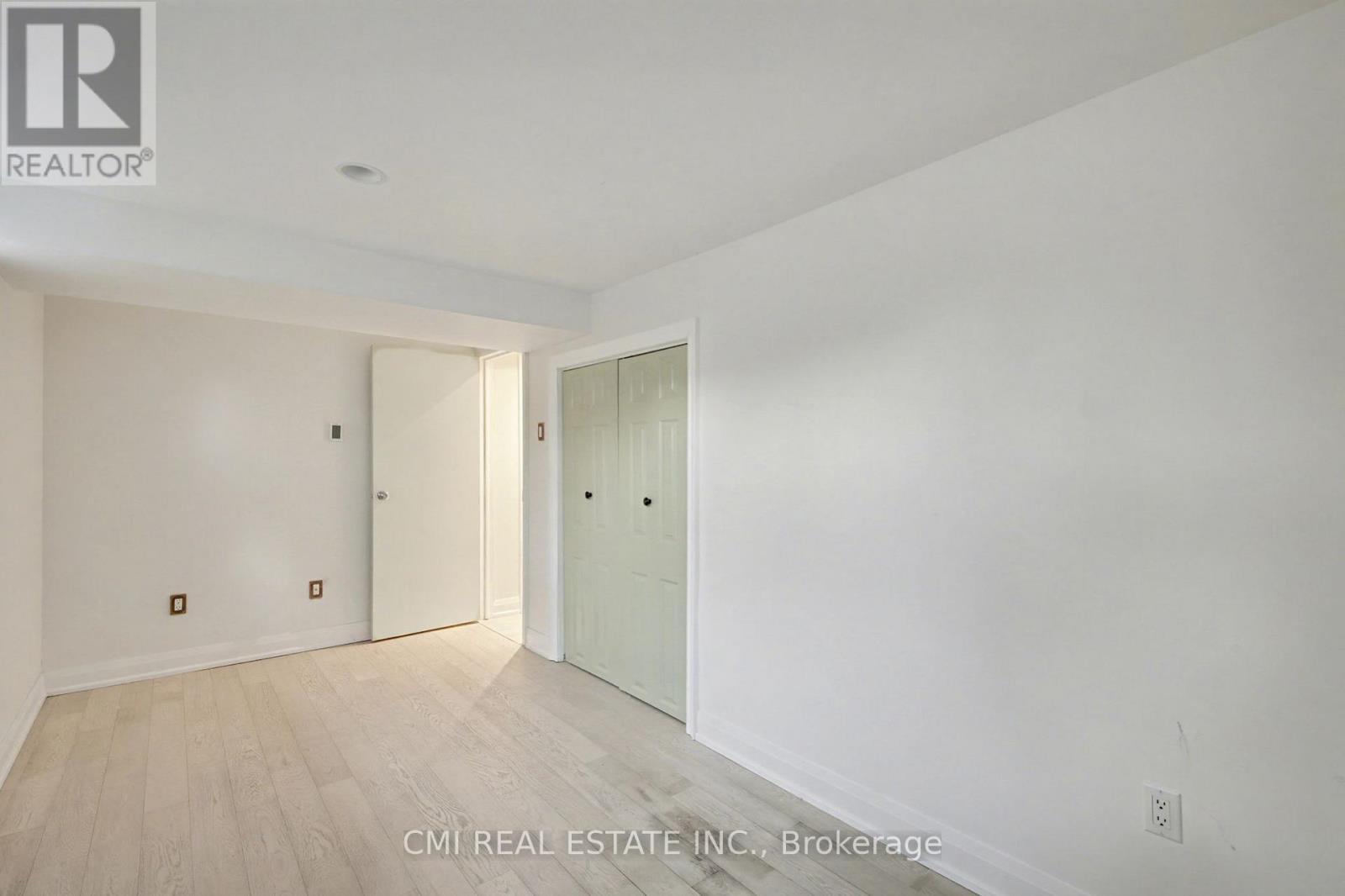 460 Martin Grove Road, Toronto, ON - Indoor Photo Showing Other Room