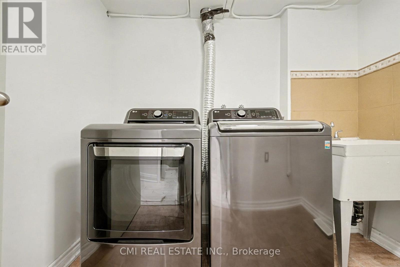460 Martin Grove Road, Toronto, ON - Indoor Photo Showing Laundry Room