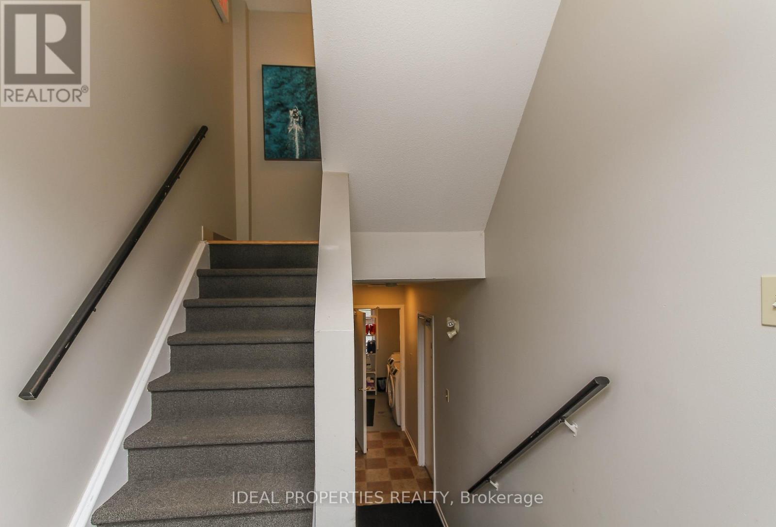 B - 276 Carruthers Avenue, Ottawa, ON