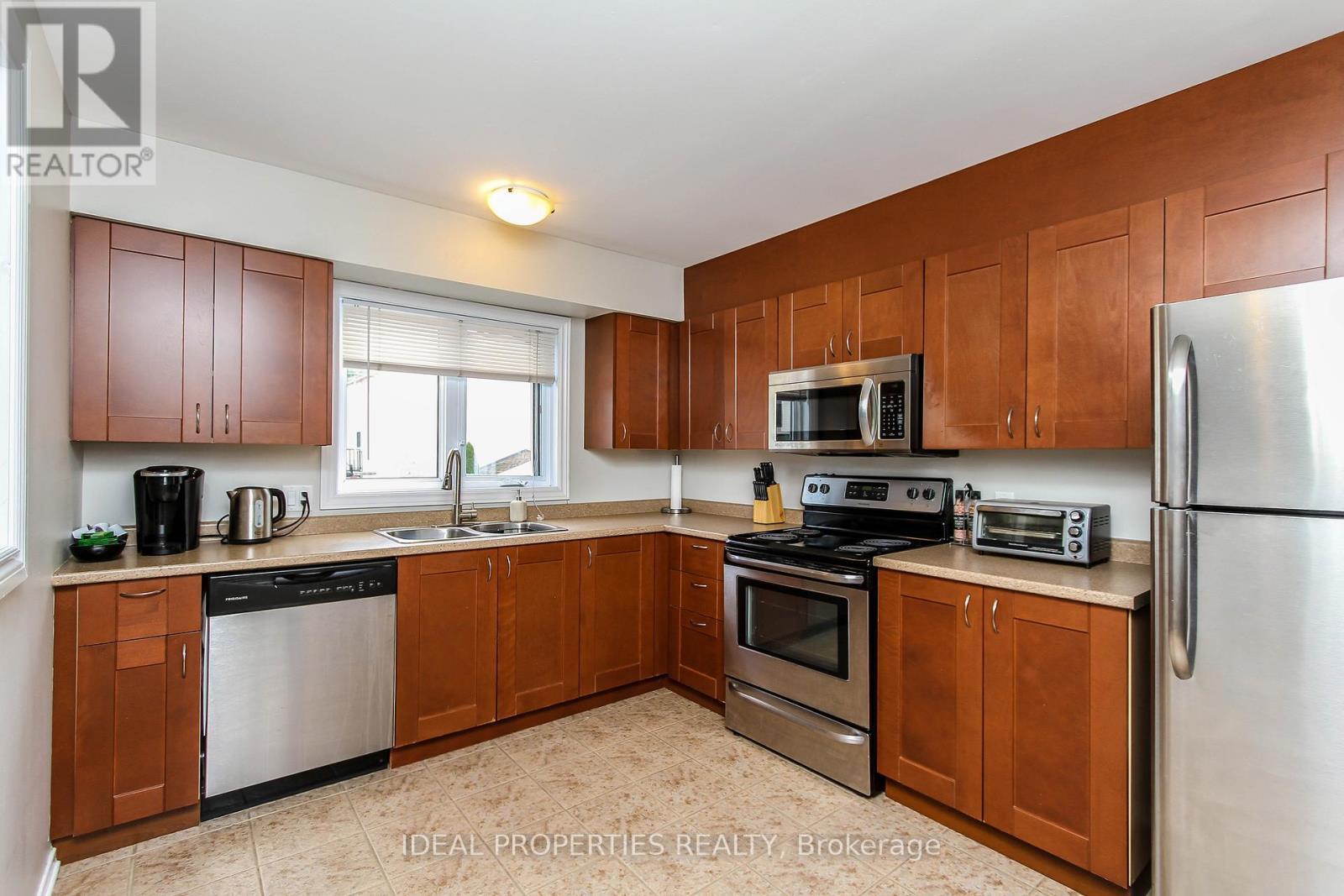 B - 276 Carruthers Avenue, Ottawa, ON