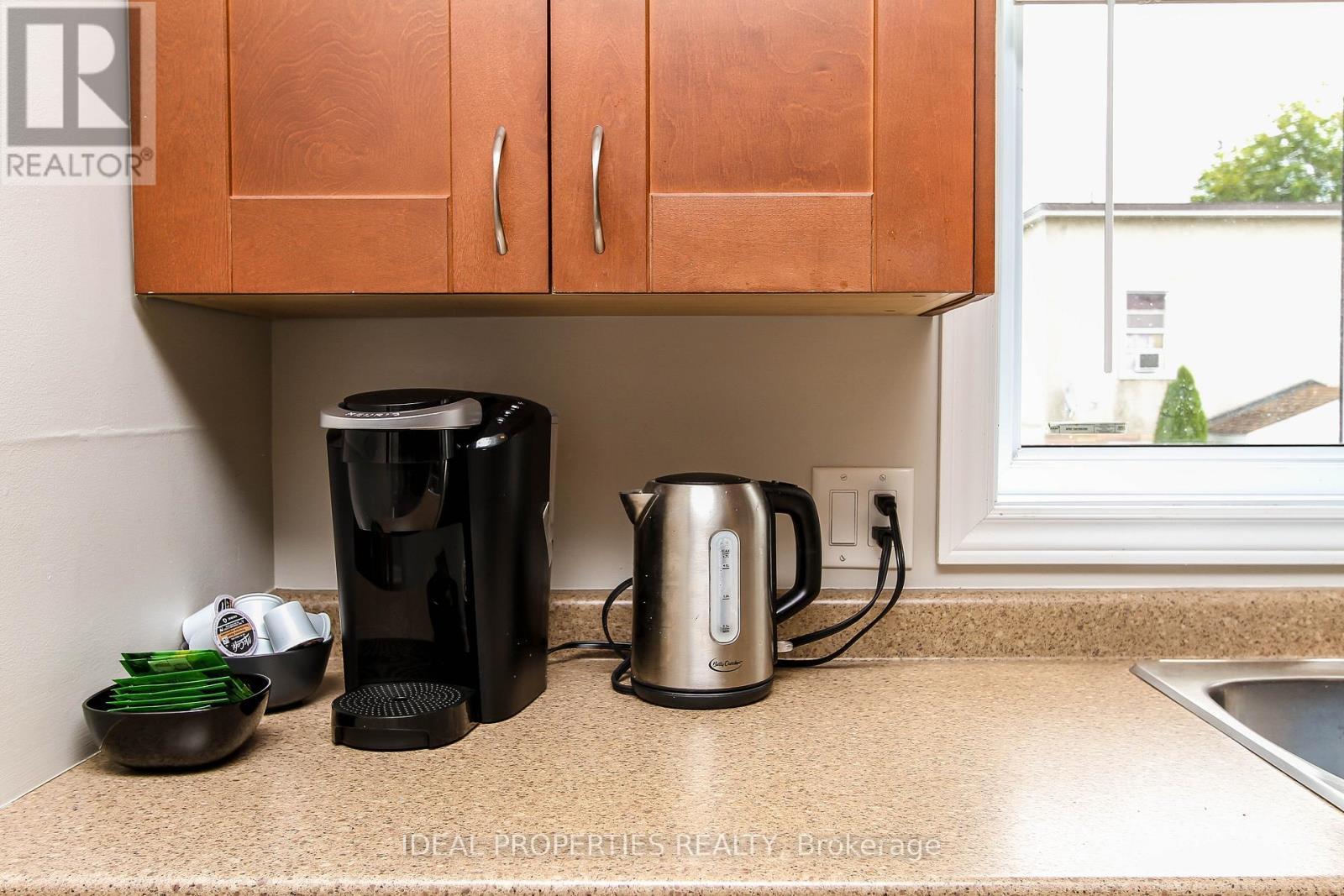 B - 276 Carruthers Avenue, Ottawa, ON