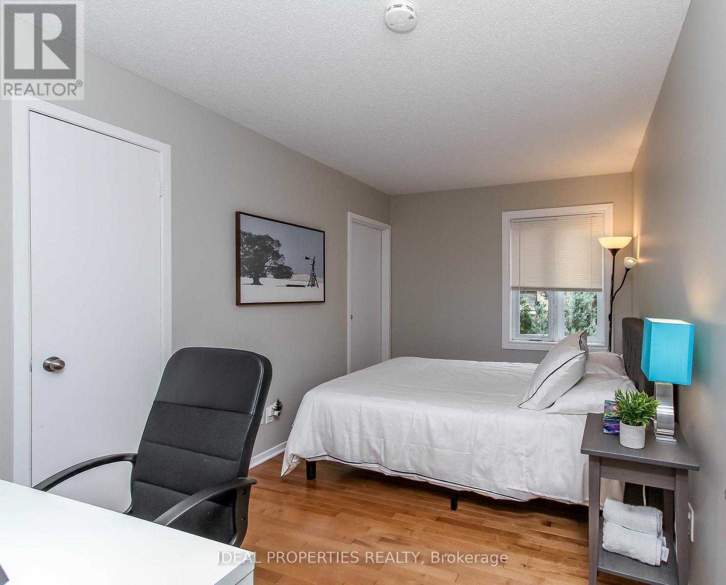 B - 276 Carruthers Avenue, Ottawa, ON