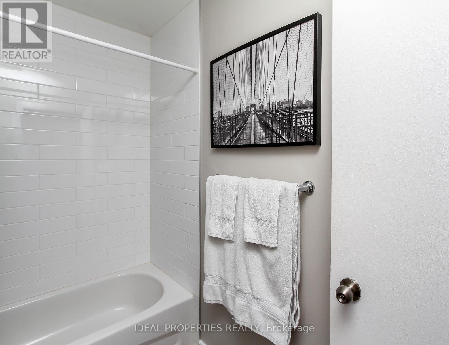 B - 276 Carruthers Avenue, Ottawa, ON