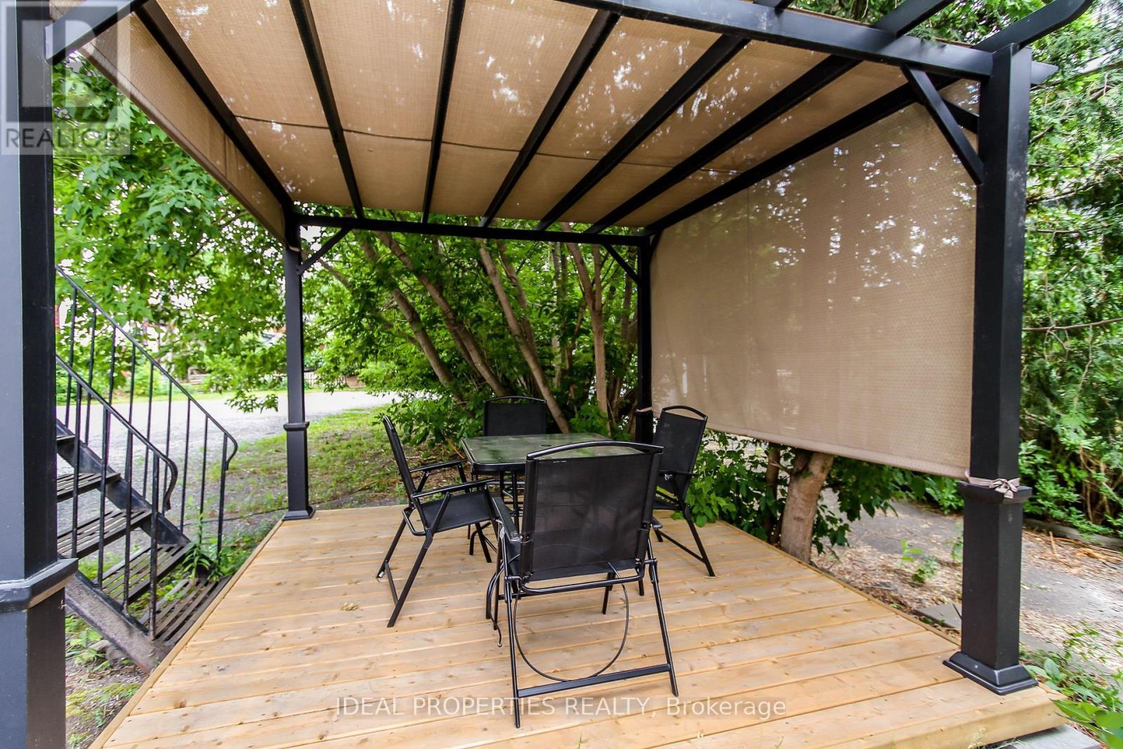 B - 276 Carruthers Avenue, Ottawa, ON