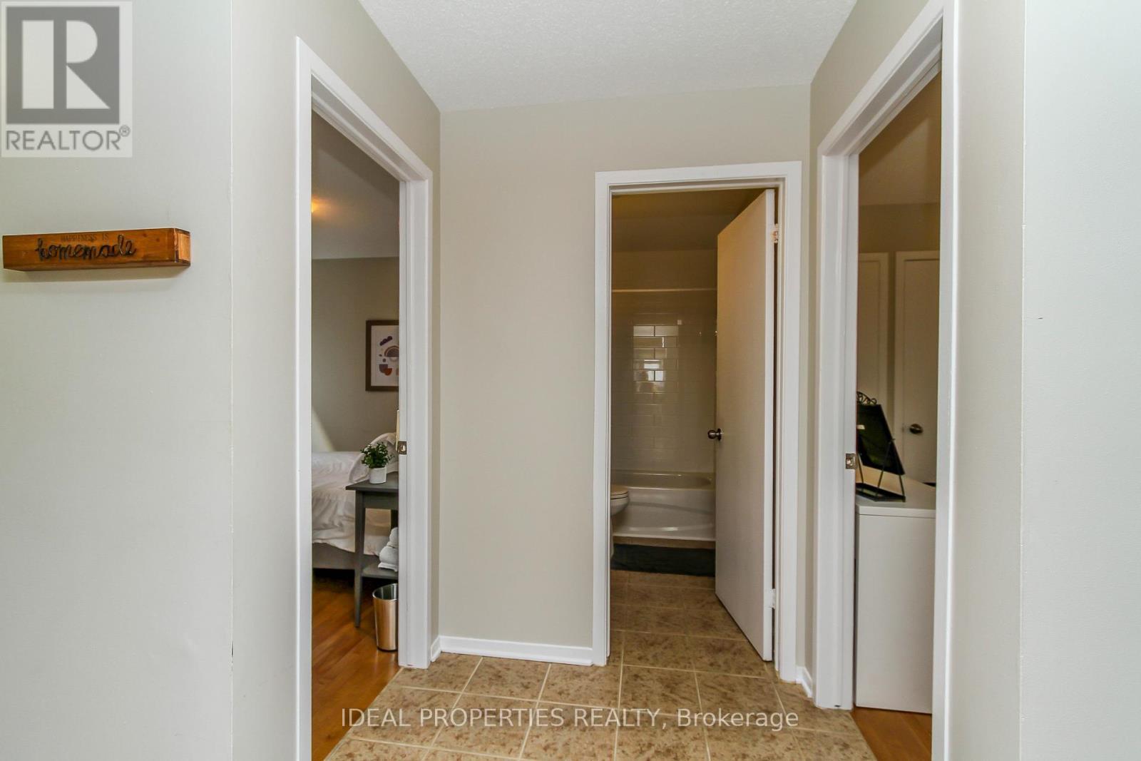 B - 276 Carruthers Avenue, Ottawa, ON